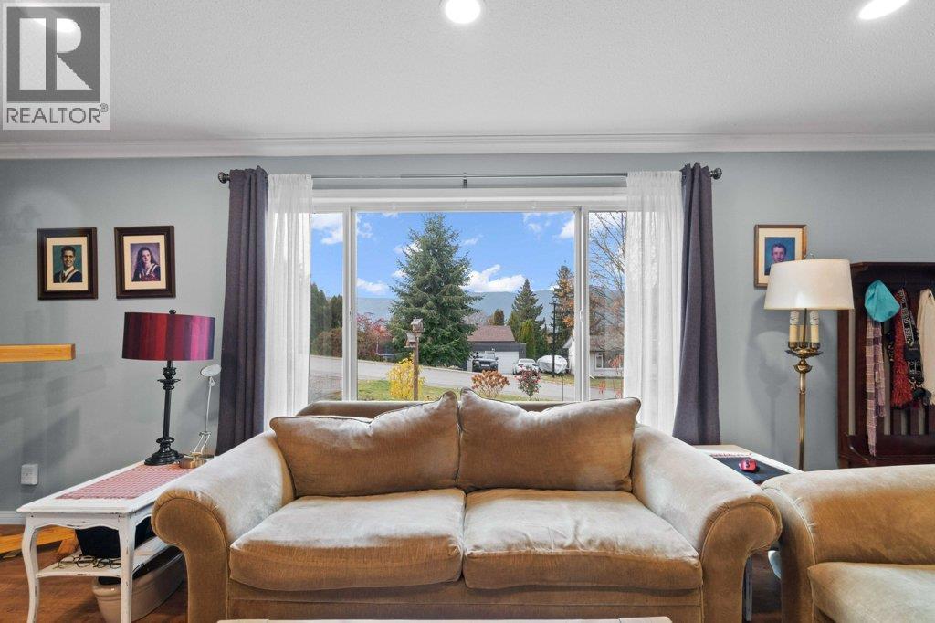 70 18 Street Ne, Salmon Arm, British Columbia  V1E 1P3 - Photo 11 - 10366849