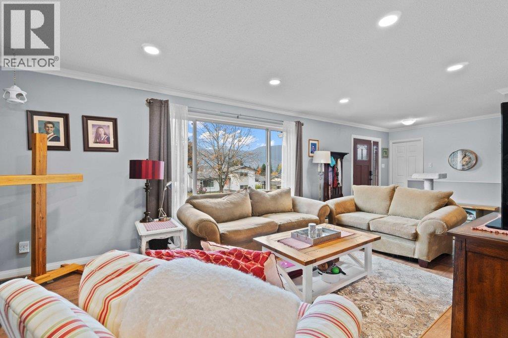 70 18 Street Ne, Salmon Arm, British Columbia  V1E 1P3 - Photo 12 - 10366849