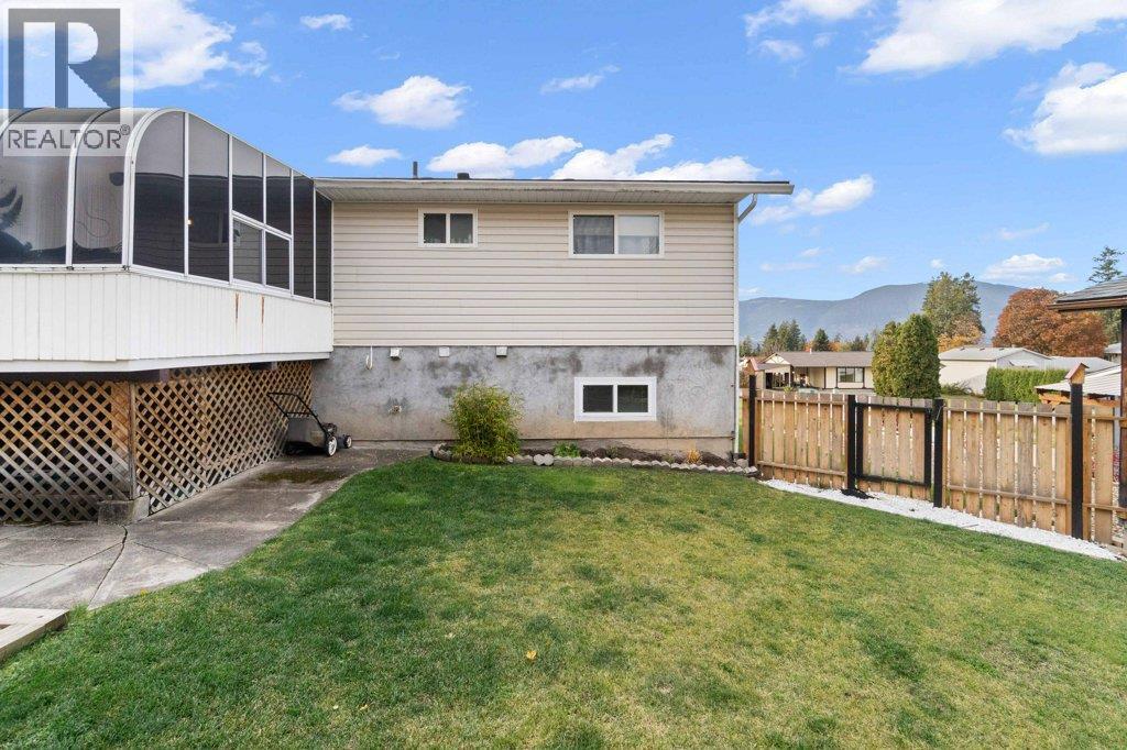 70 18 Street Ne, Salmon Arm, British Columbia  V1E 1P3 - Photo 60 - 10366849