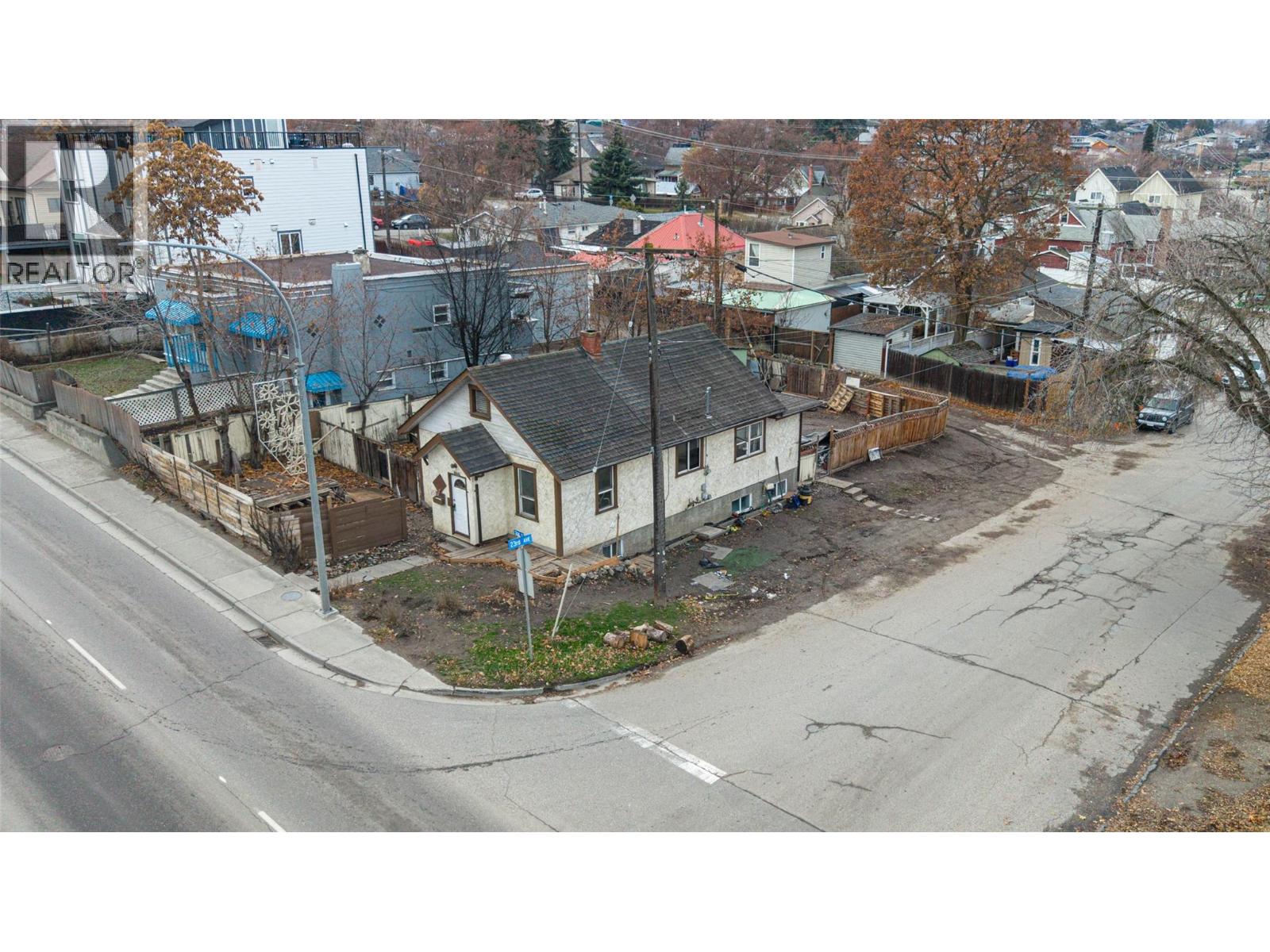 2214 32 Street, Vernon, British Columbia  V1T 5L3 - Photo 2 - 10367616