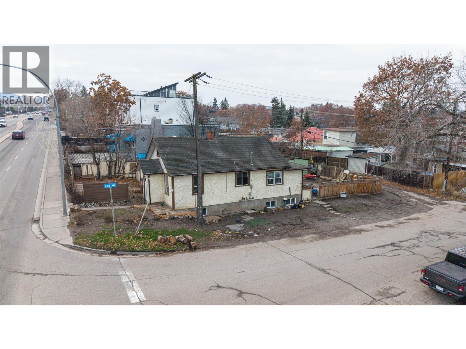 2214 32 Street, Vernon, British Columbia  V1T 5L3 - Photo 3 - 10367616