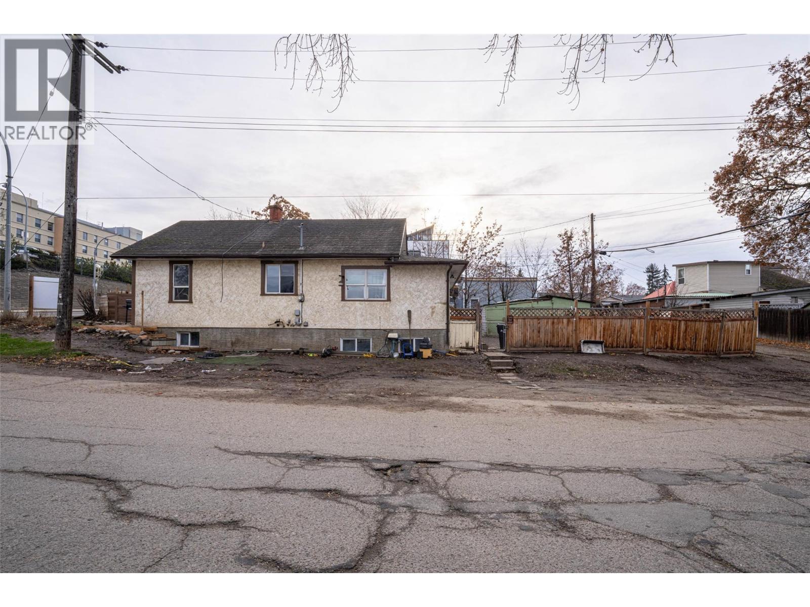 2214 32 Street, Vernon, British Columbia  V1T 5L3 - Photo 6 - 10367616
