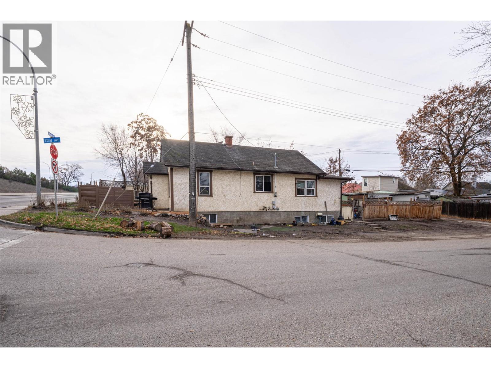 2214 32 Street, Vernon, British Columbia  V1T 5L3 - Photo 7 - 10367616