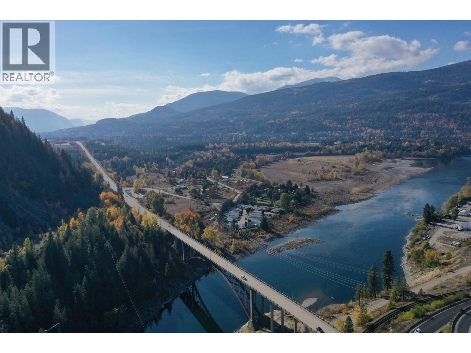 651 Rosedale Road, Castlegar, British Columbia  V1N 4L2 - Photo 12 - 10367206