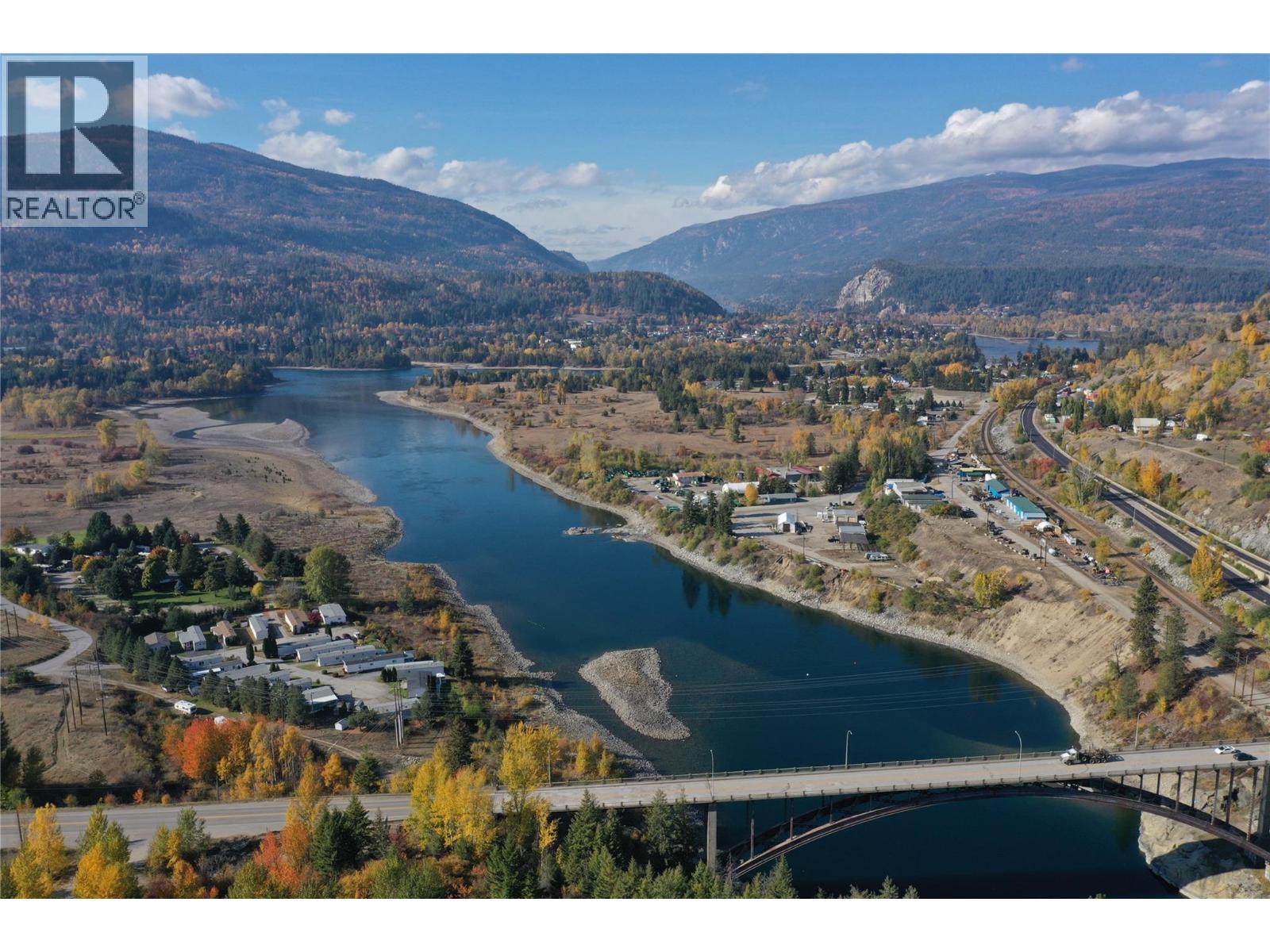 651 Rosedale Road, Castlegar, British Columbia  V1N 4L2 - Photo 15 - 10367206