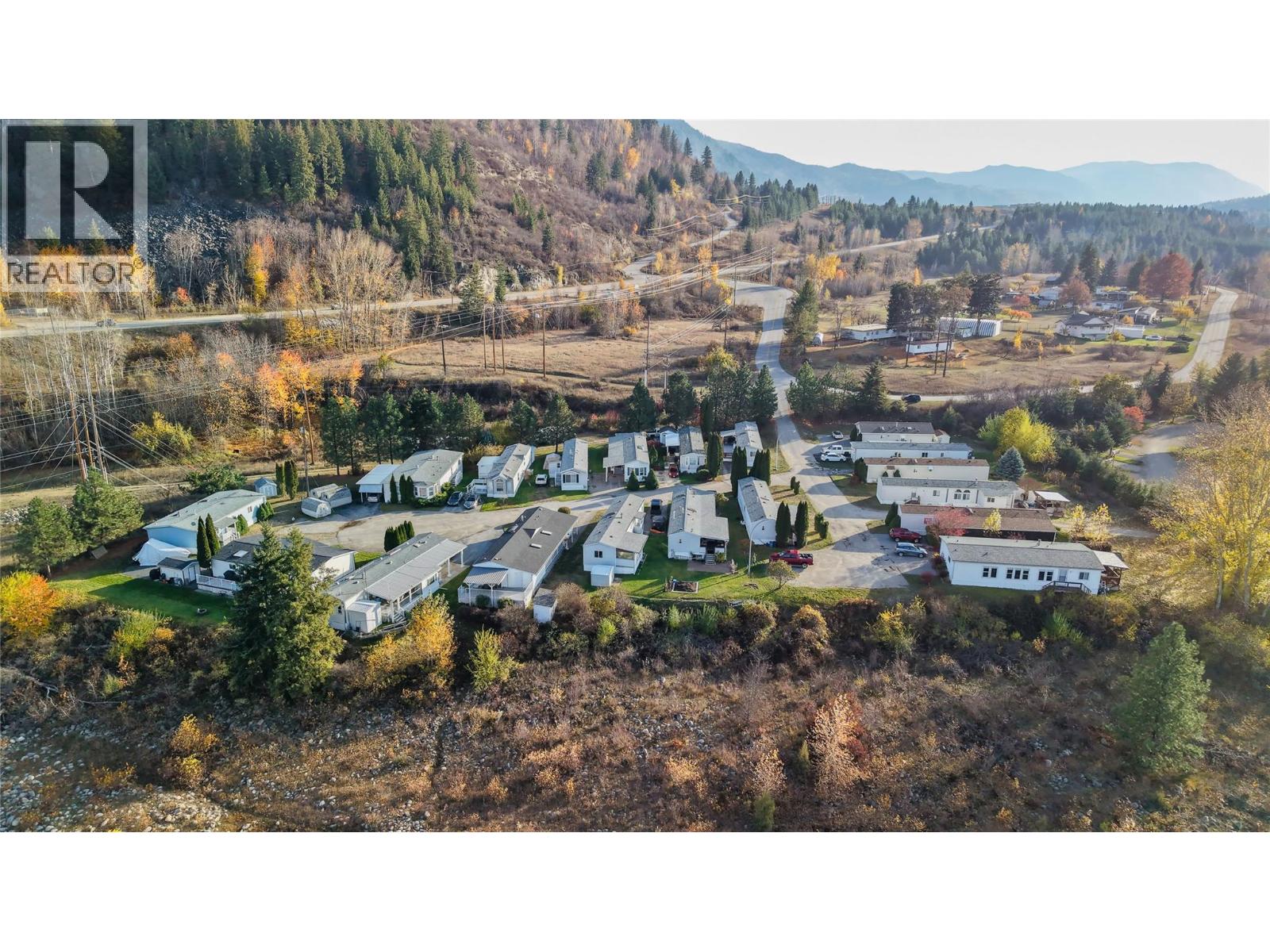 651 Rosedale Road, Castlegar, British Columbia  V1N 4L2 - Photo 3 - 10367206