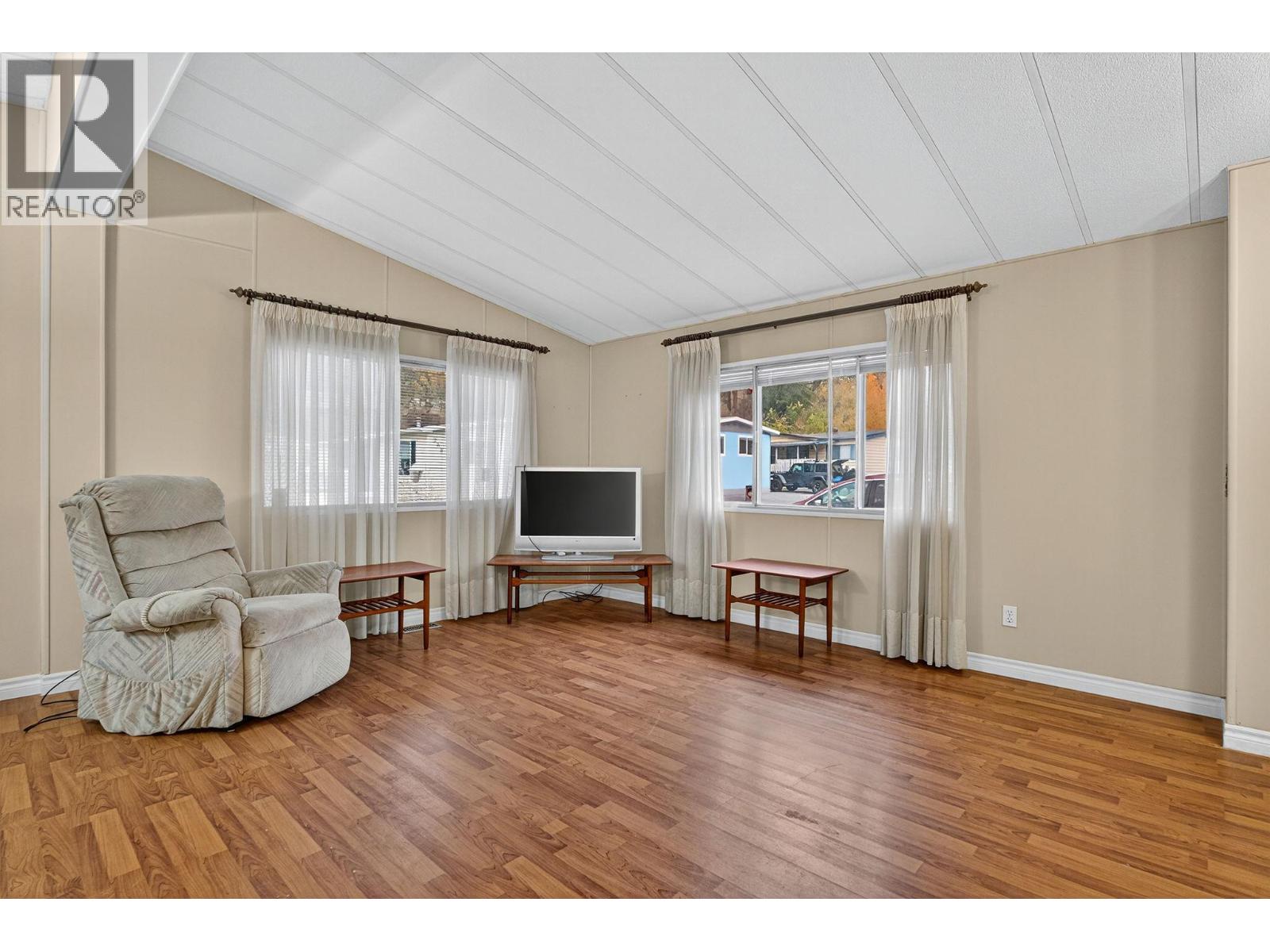 1999 97 Highway S Unit# 241, West Kelowna, British Columbia  V1Z 1B2 - Photo 6 - 10368992