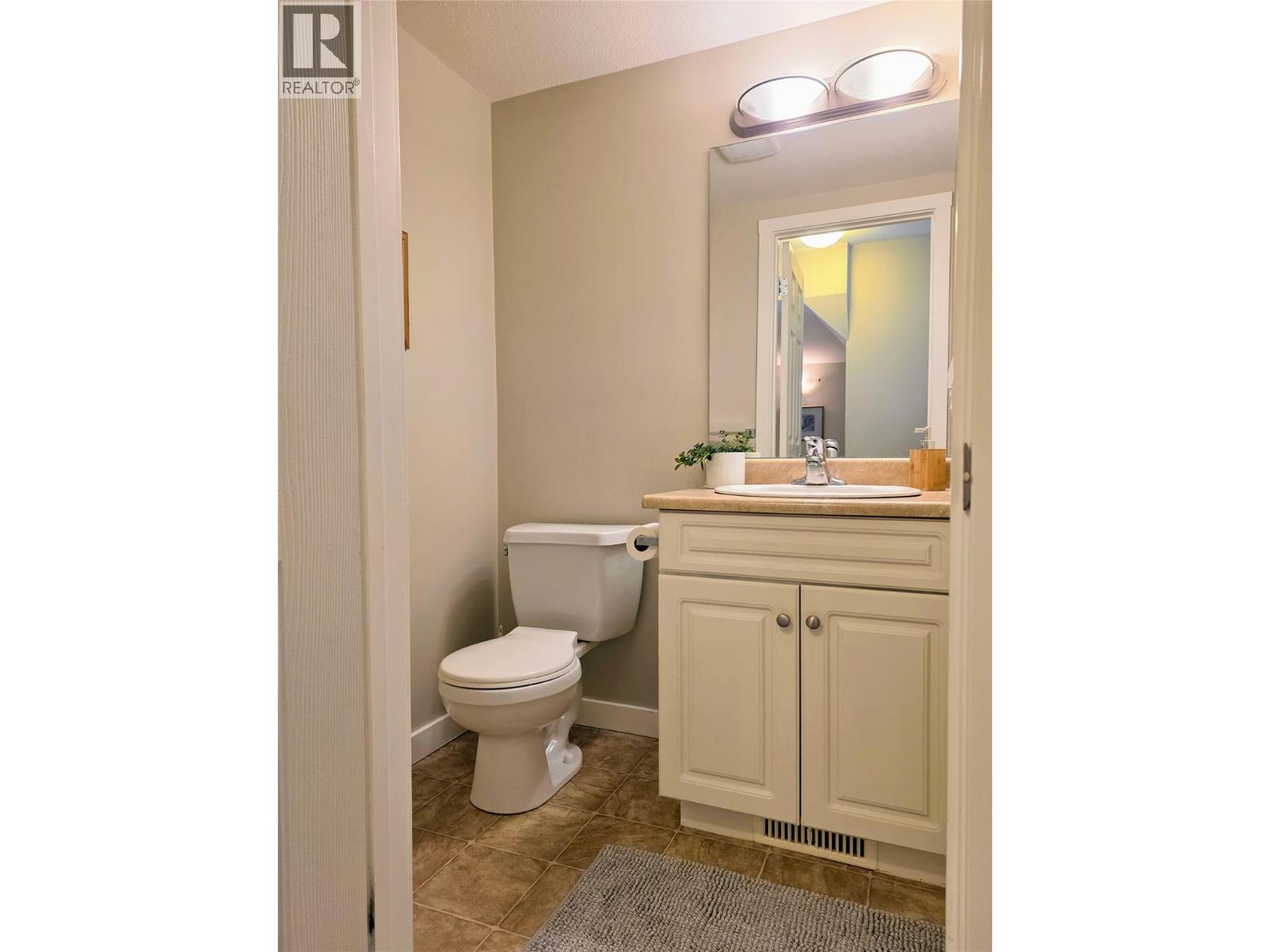 200 Black Forest Trail Unit# 203, Invermere, British Columbia  V0A 1K2 - Photo 12 - 10367642