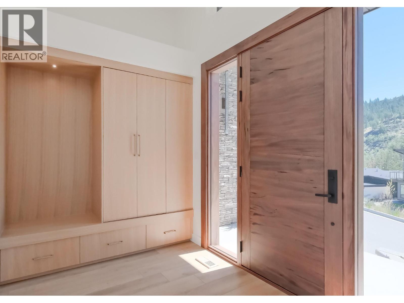 3331 Evergreen Drive Unit# 106, Penticton, British Columbia  V2A 0J3 - Photo 3 - 10368829