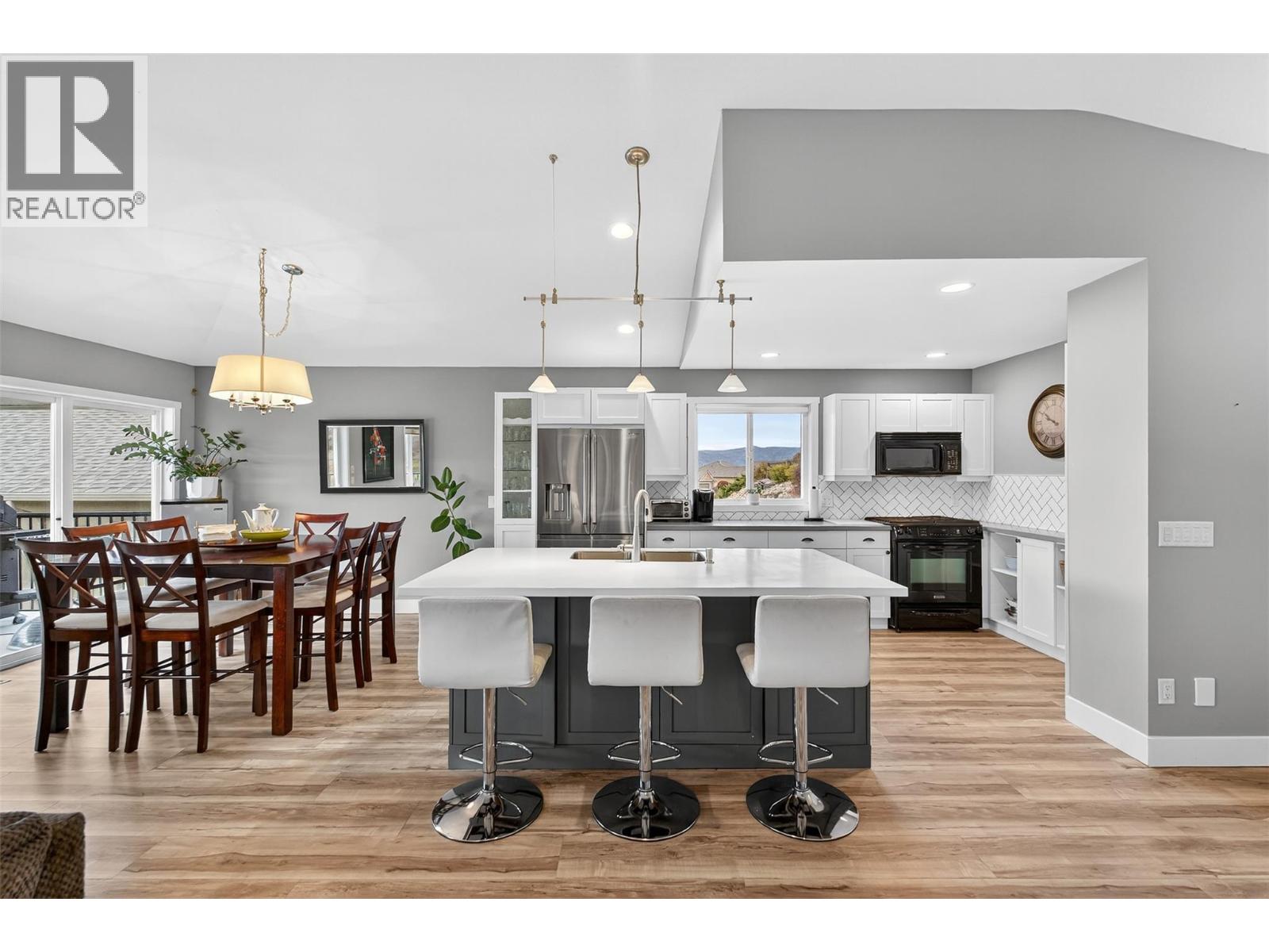 5168 Sandhills Drive, Kelowna, British Columbia  V1X 7Y7 - Photo 4 - 10369107