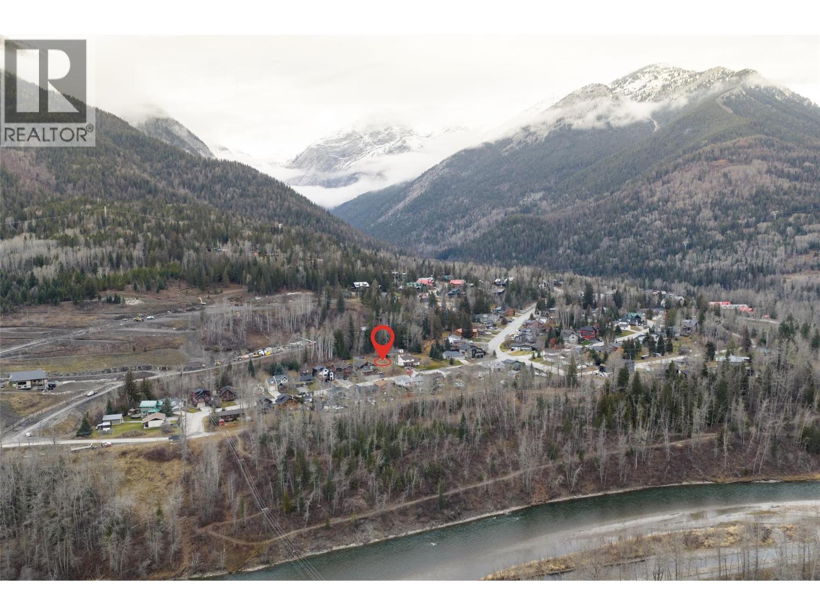 30 Aspen Crescent, Fernie, British Columbia  V0B 1M5 - Photo 2 - 10369063