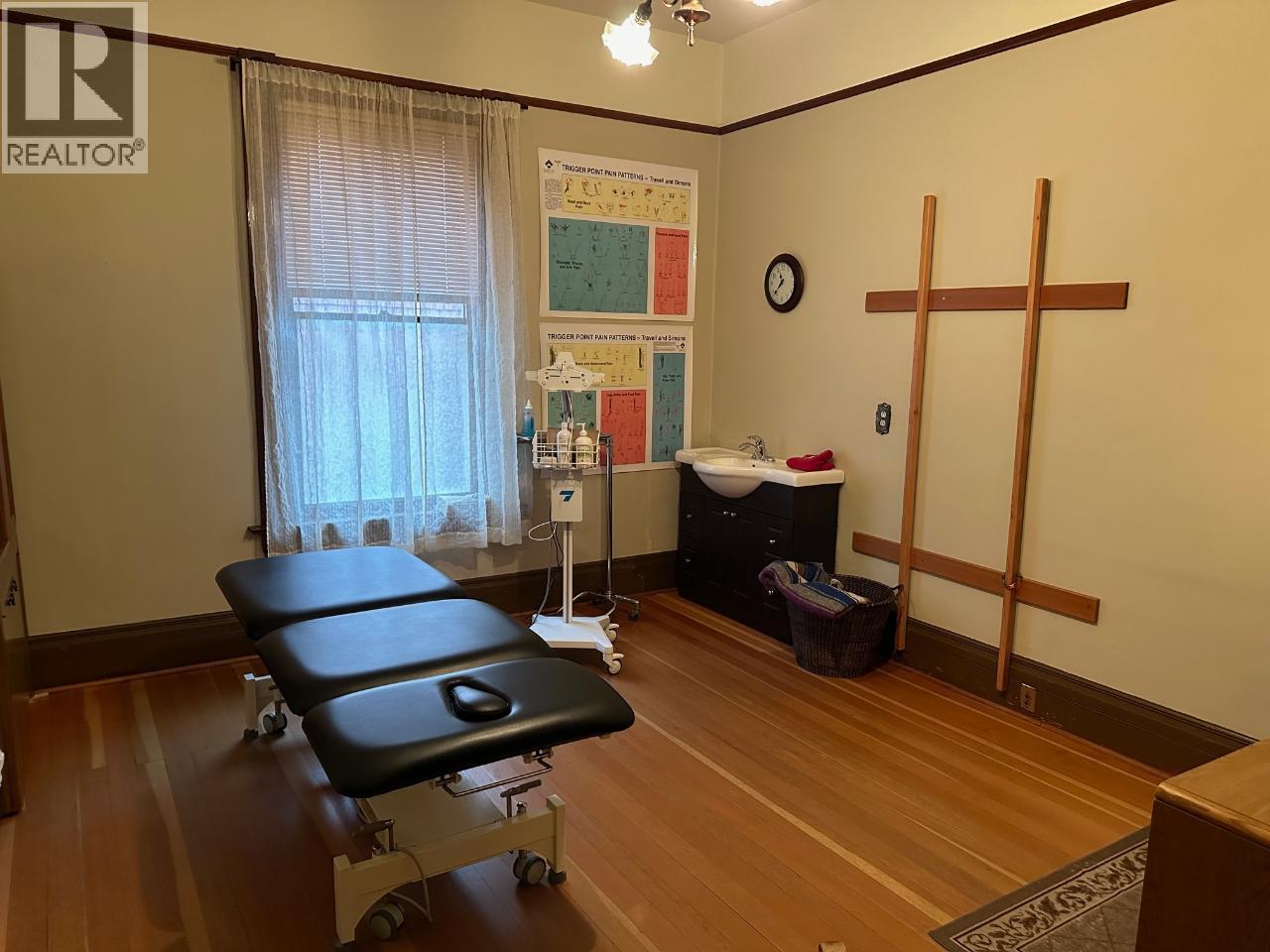 823 Baker Street, Nelson, British Columbia  V1L 4J8 - Photo 8 - 10368939