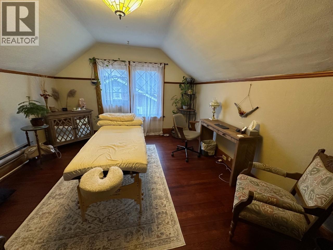 823 Baker Street, Nelson, British Columbia  V1L 4J8 - Photo 9 - 10368939