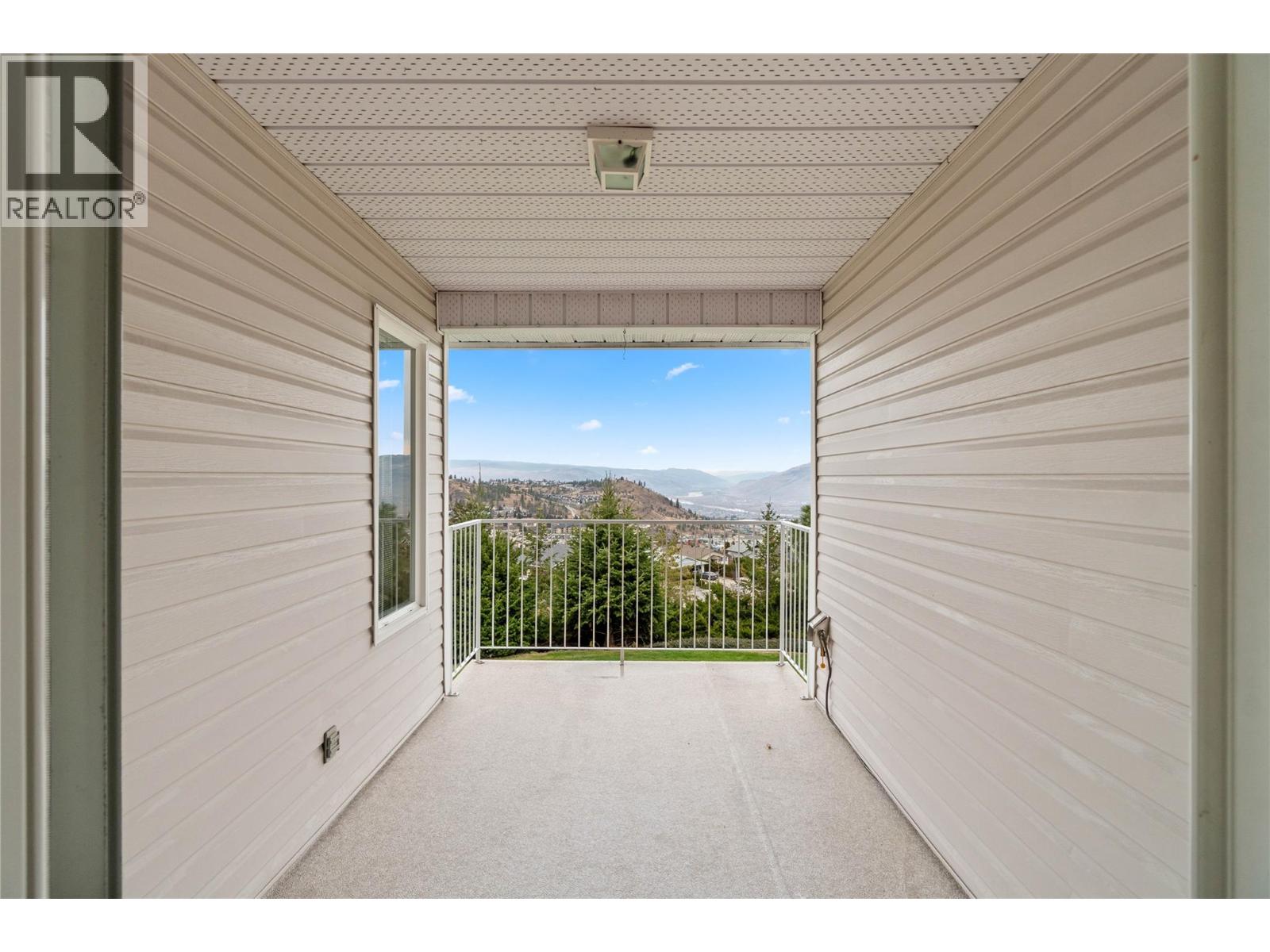 2022 Pacific Way Unit# 27, Kamloops, British Columbia  V1S 1T1 - Photo 33 - 10369171