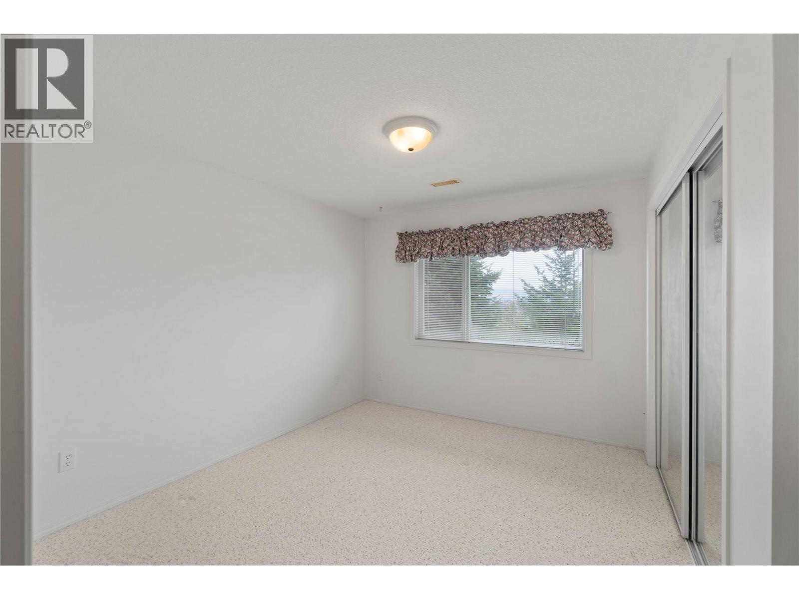2022 Pacific Way Unit# 27, Kamloops, British Columbia  V1S 1T1 - Photo 38 - 10369171