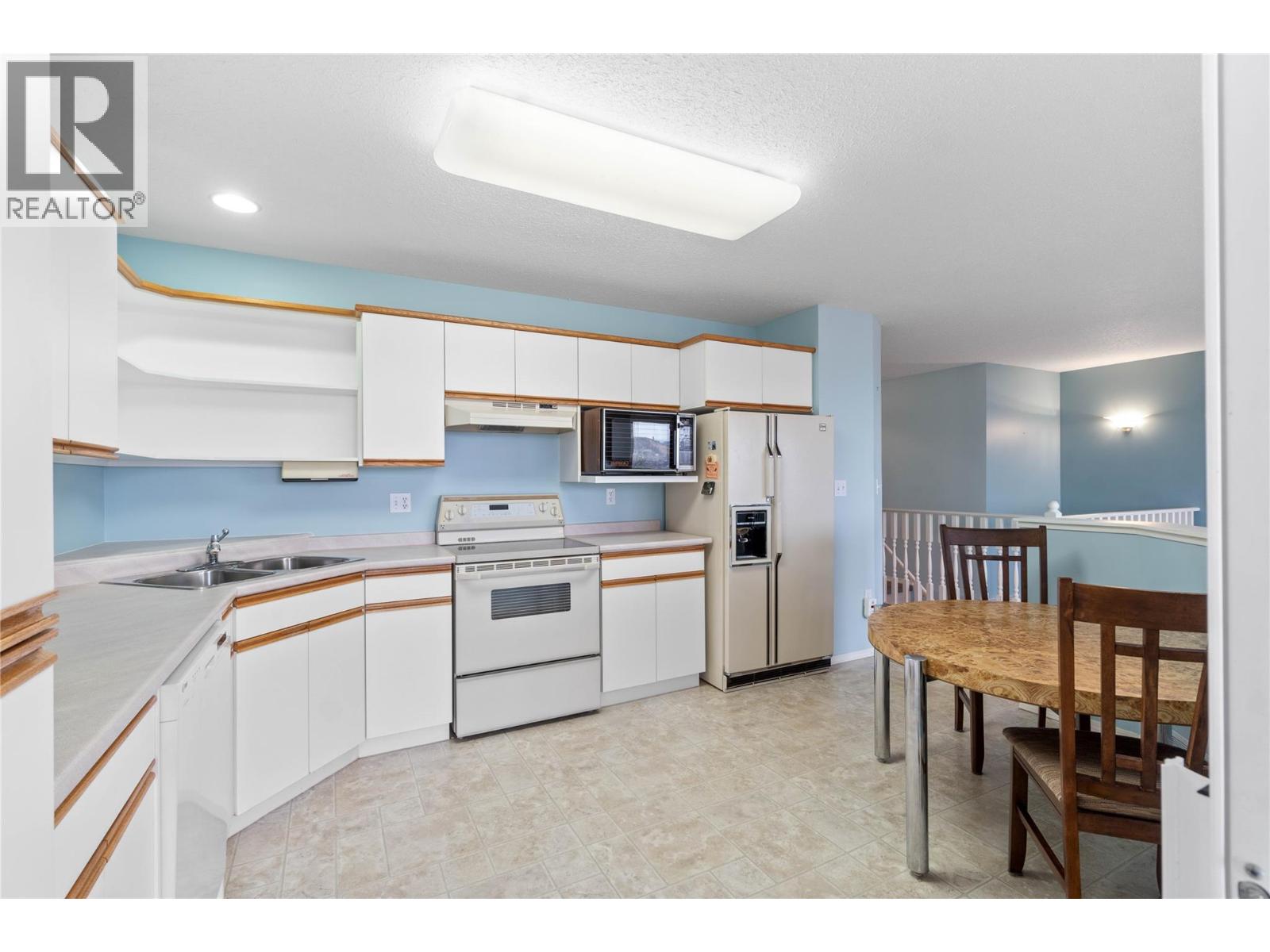 2022 Pacific Way Unit# 27, Kamloops, British Columbia  V1S 1T1 - Photo 6 - 10369171