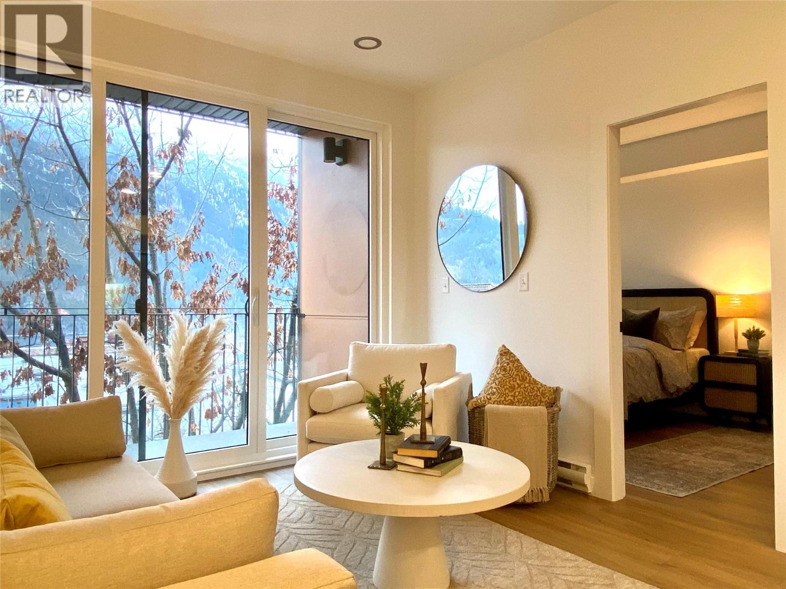 514 VICTORIA Street Unit# 404, nelson, British Columbia