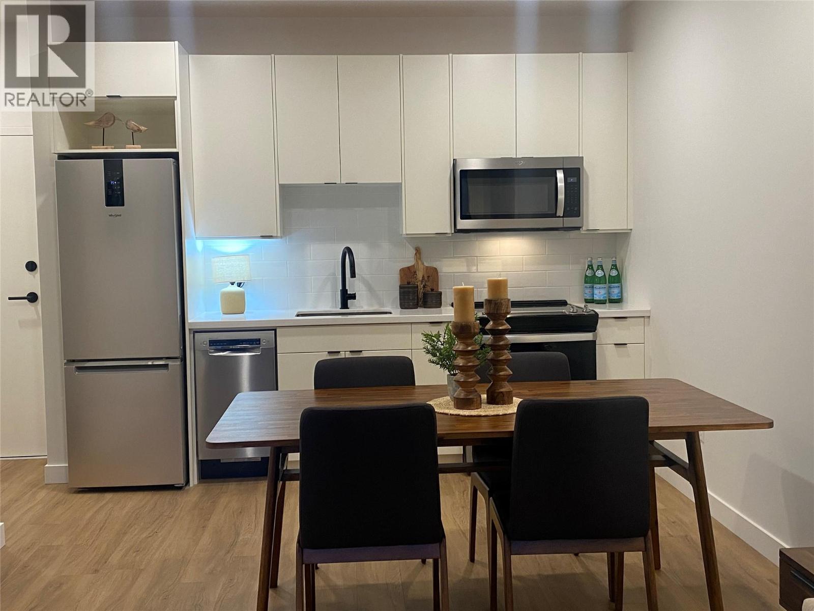 514 Victoria Street Unit# 404, Nelson, British Columbia  V1L 4K8 - Photo 5 - 10369127