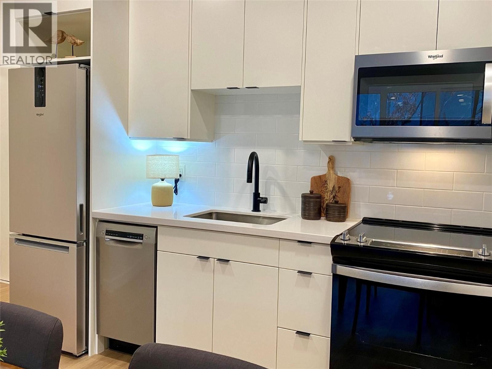 514 Victoria Street Unit# 404, Nelson, British Columbia  V1L 4K8 - Photo 6 - 10369127