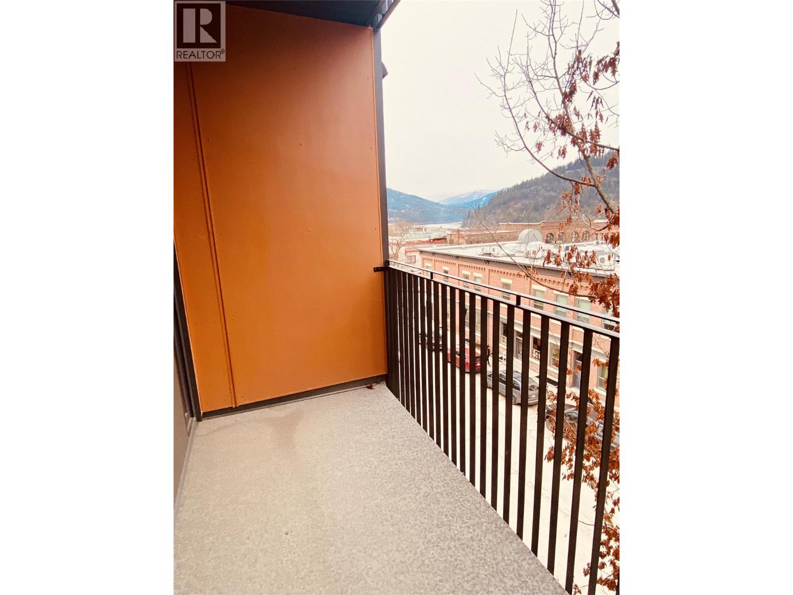 514 Victoria Street Unit# 404, Nelson, British Columbia  V1L 4K8 - Photo 9 - 10369127