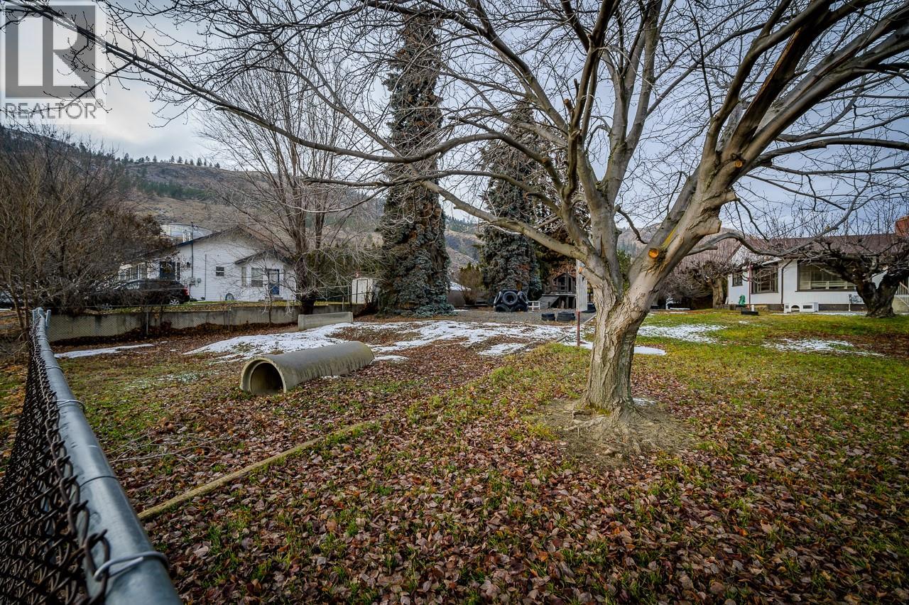 864 Wawn Road, Kamloops, British Columbia  V2B 6N3 - Photo 6 - 10369000