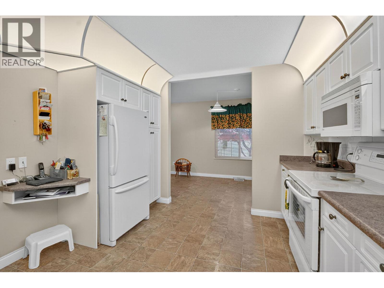 1800 Parkview Crescent Unit# 10 Lot# 10, Kelowna, British Columbia  V1X 7G6 - Photo 10 - 10369183