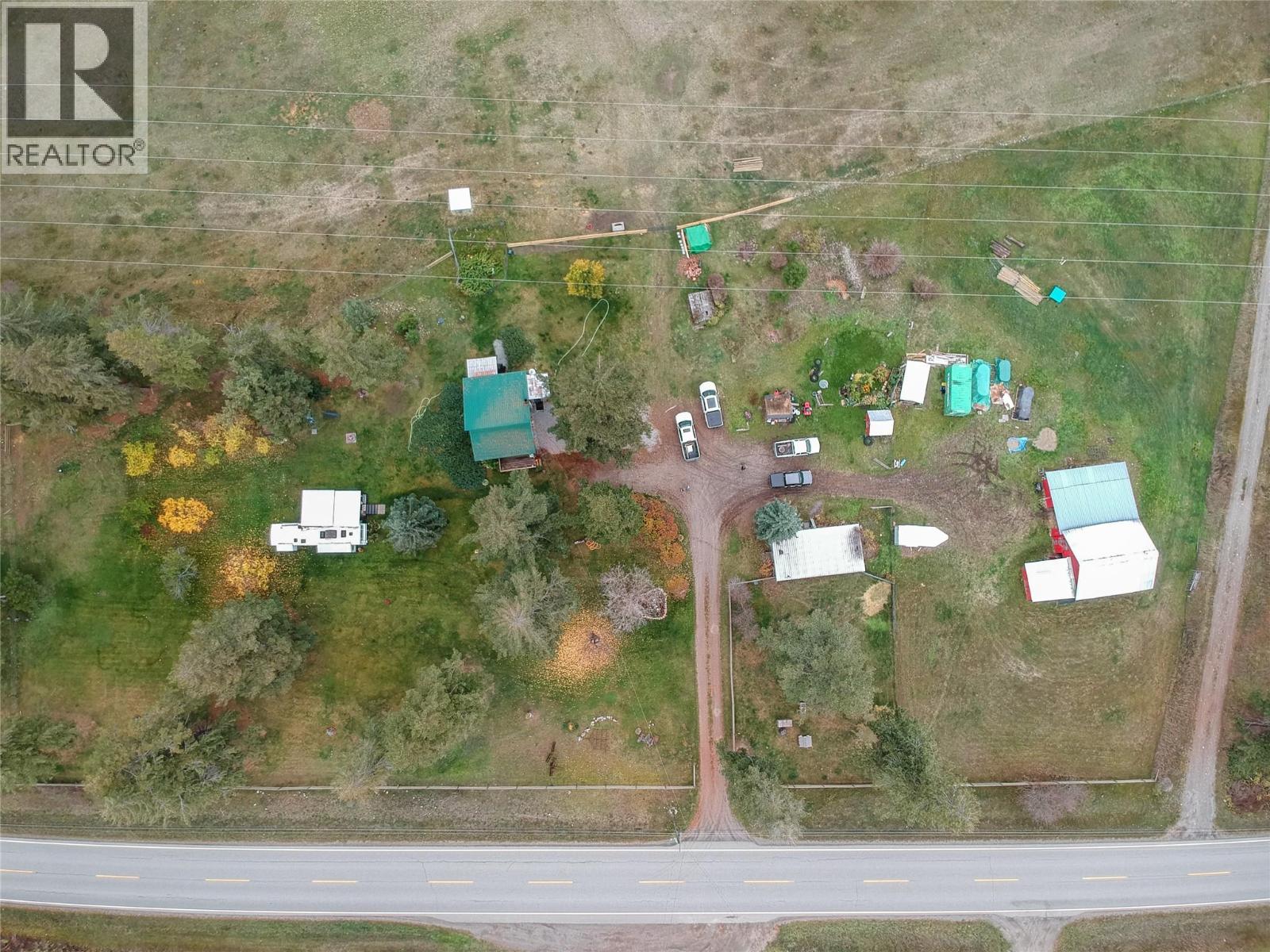 1385 6 Highway, Cherryville, British Columbia  V0E 2G1 - Photo 12 - 10369161