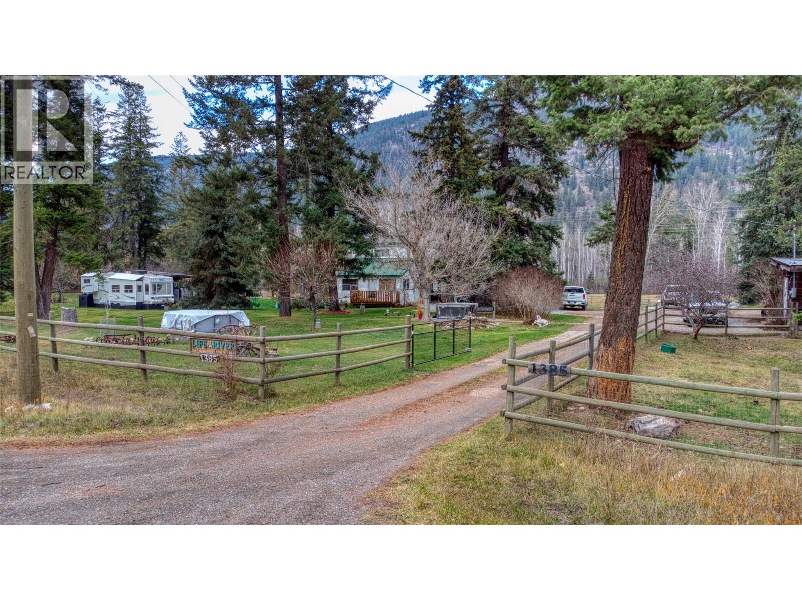 1385 6 Highway, Cherryville, British Columbia  V0E 2G1 - Photo 22 - 10369161