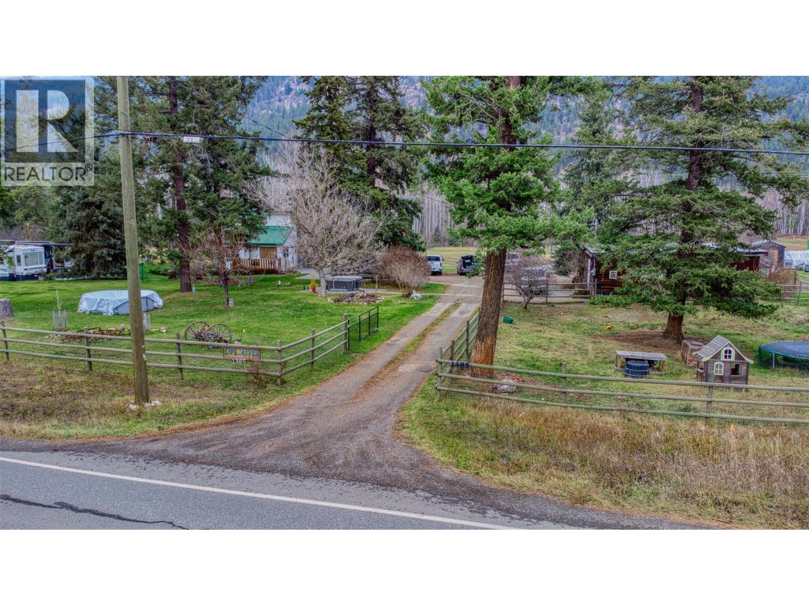 1385 6 Highway, Cherryville, British Columbia  V0E 2G1 - Photo 23 - 10369161
