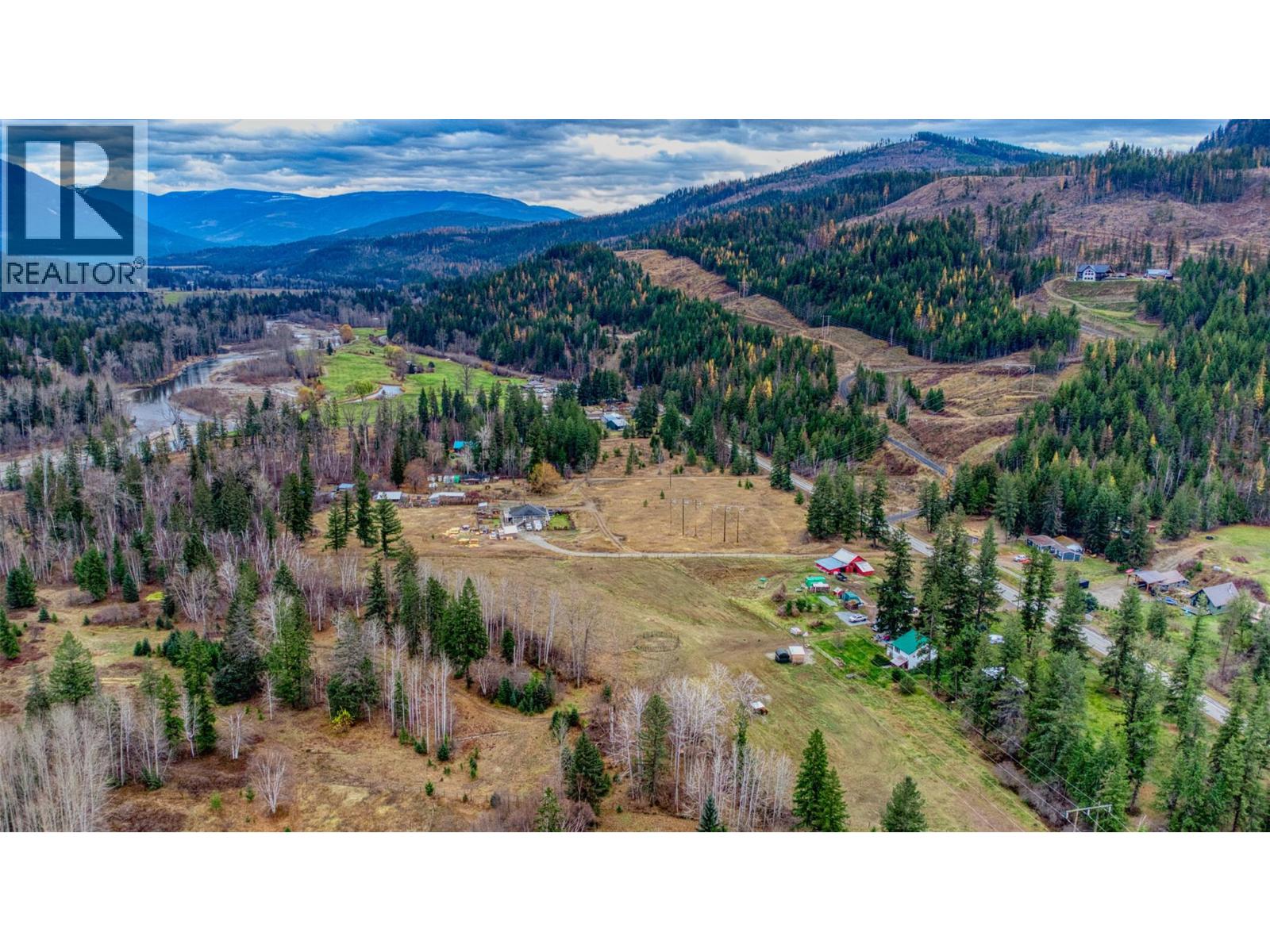 1385 6 Highway, Cherryville, British Columbia  V0E 2G1 - Photo 29 - 10369161