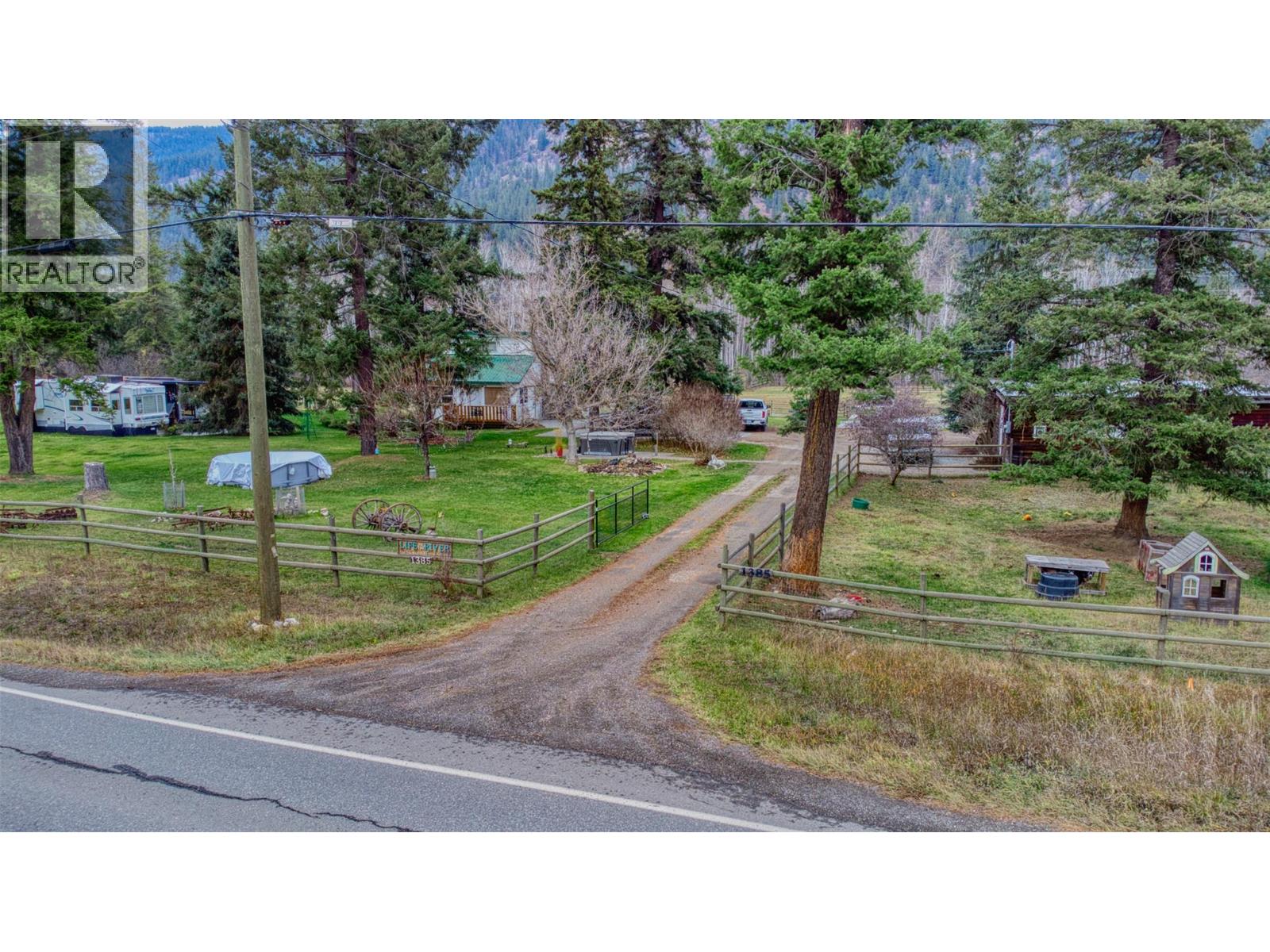 1385 6 Highway, Cherryville, British Columbia  V0E 2G1 - Photo 36 - 10369161