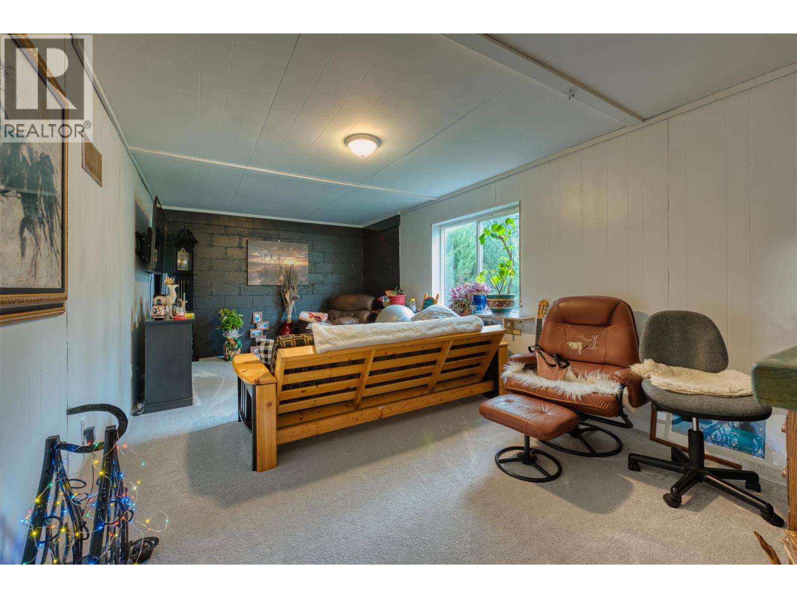 1385 6 Highway, Cherryville, British Columbia  V0E 2G1 - Photo 51 - 10369161