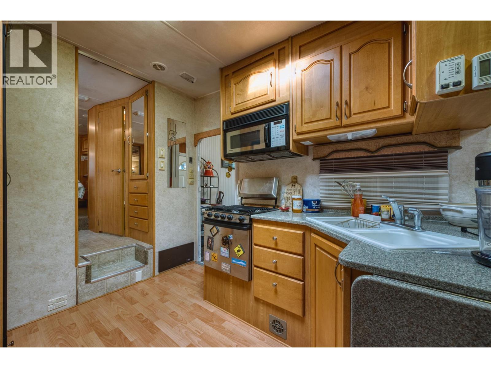 1385 6 Highway, Cherryville, British Columbia  V0E 2G1 - Photo 60 - 10369161