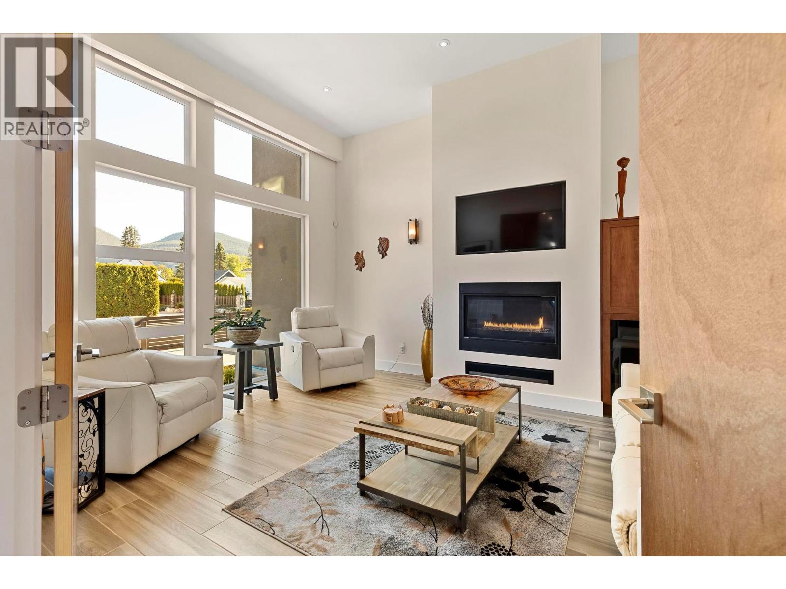 704 Stonor Street, Summerland, British Columbia  V0H 1Z9 - Photo 21 - 10369159