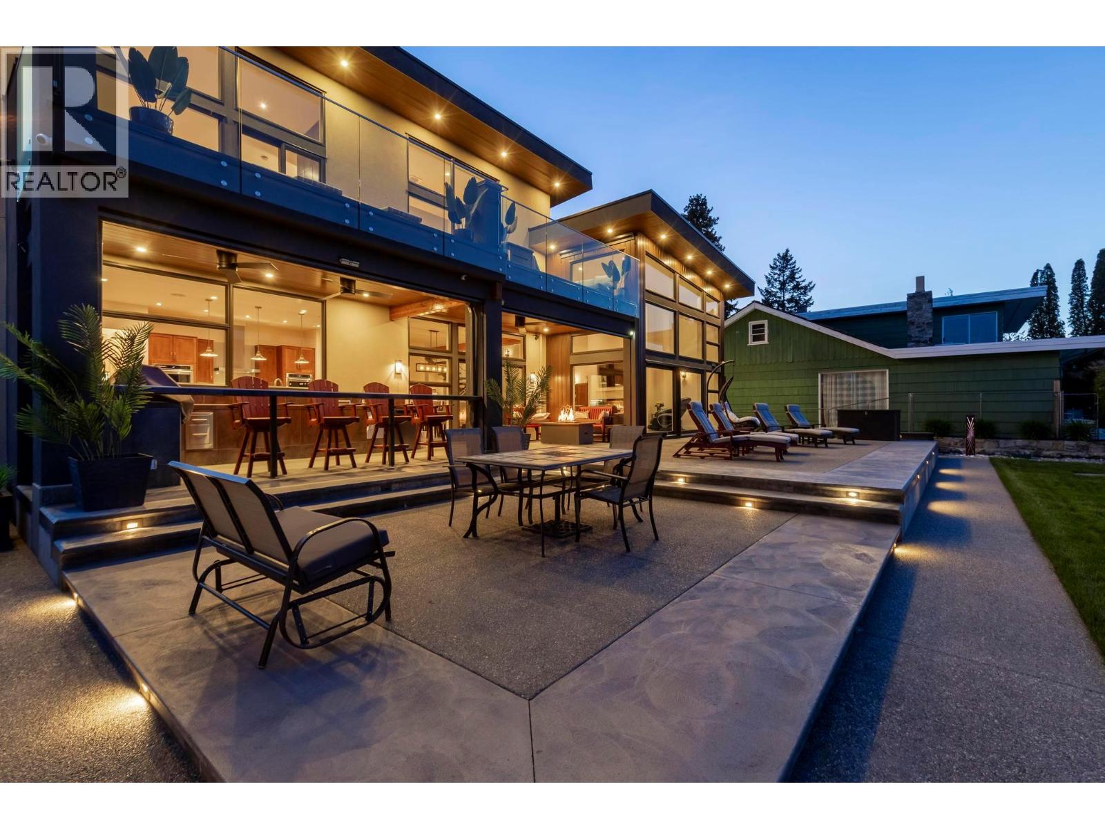 704 Stonor Street, Summerland, British Columbia  V0H 1Z9 - Photo 8 - 10369159