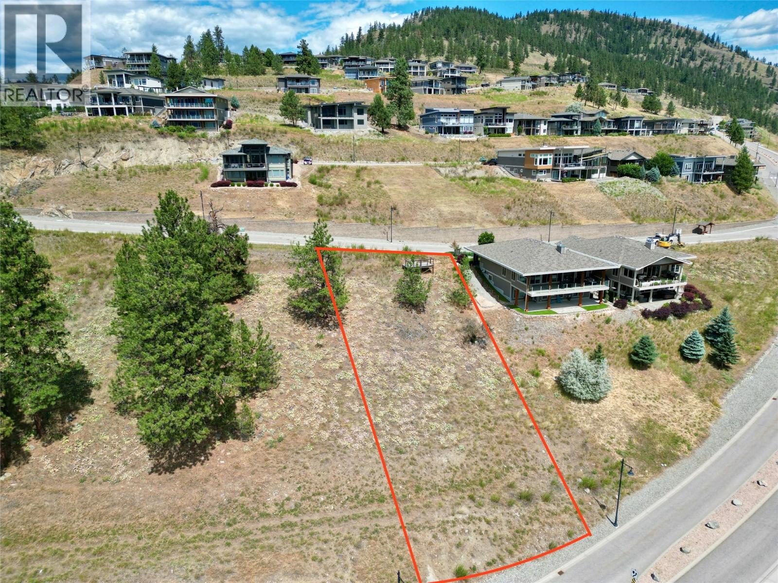 8816 Stonington Road, Vernon, British Columbia  V1H 2K8 - Photo 1 - 10369312
