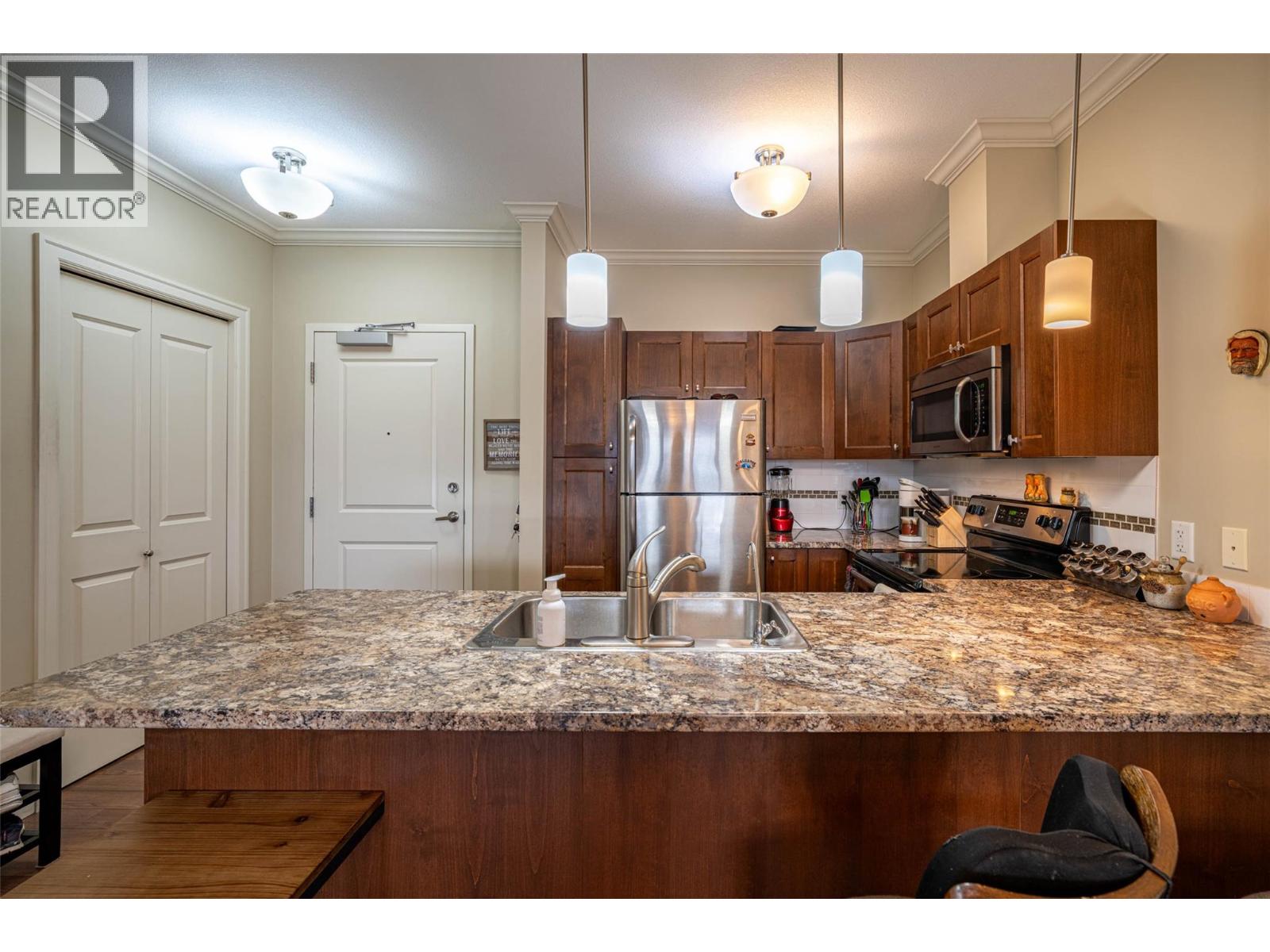 3010 35 Street Unit# 402, Vernon, British Columbia  V1T 0A7 - Photo 11 - 10369113