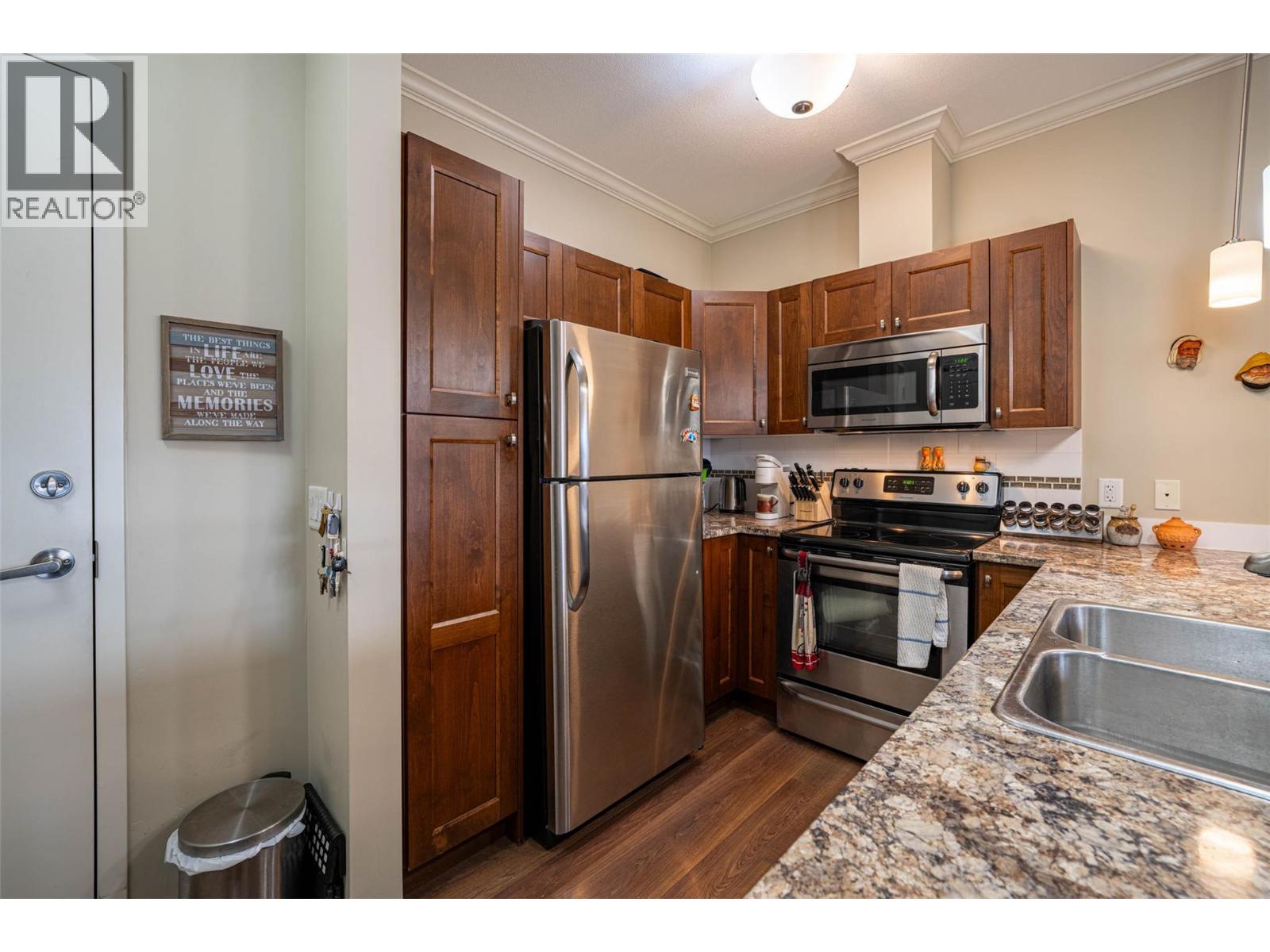 3010 35 Street Unit# 402, Vernon, British Columbia  V1T 0A7 - Photo 4 - 10369113