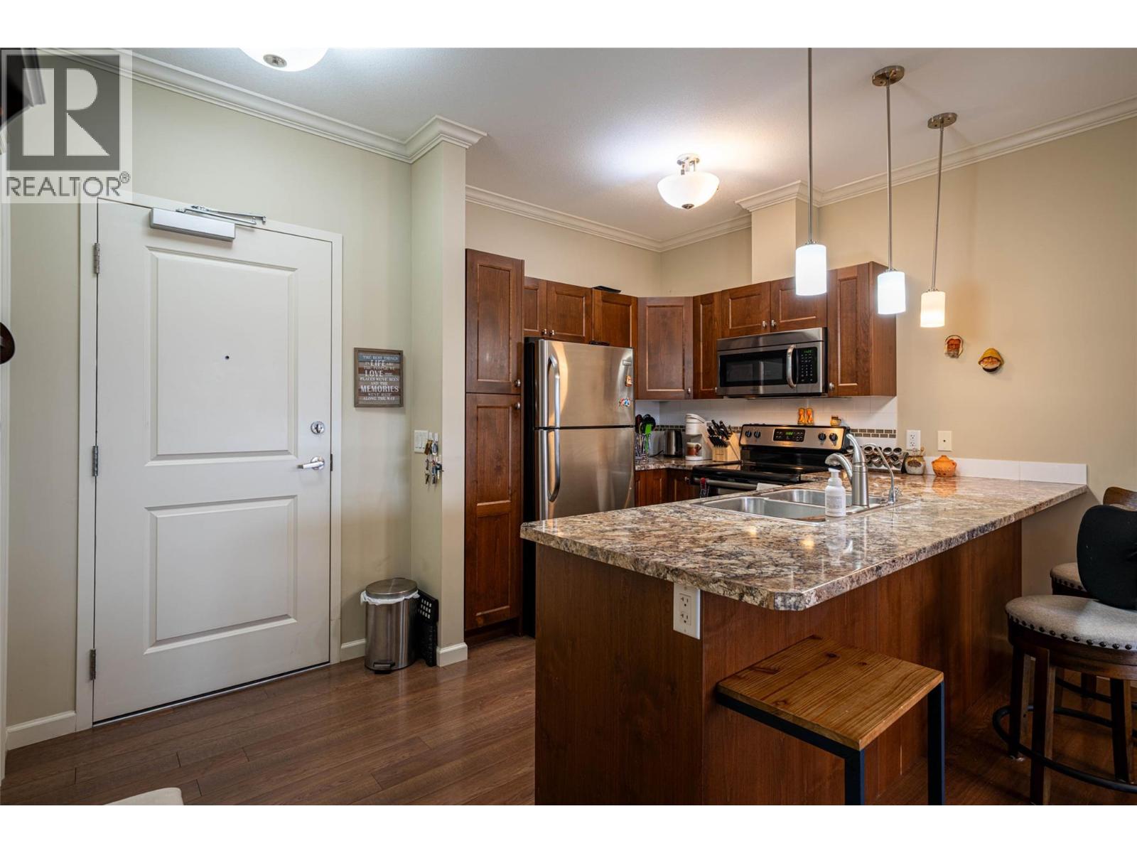 3010 35 Street Unit# 402, Vernon, British Columbia  V1T 0A7 - Photo 5 - 10369113