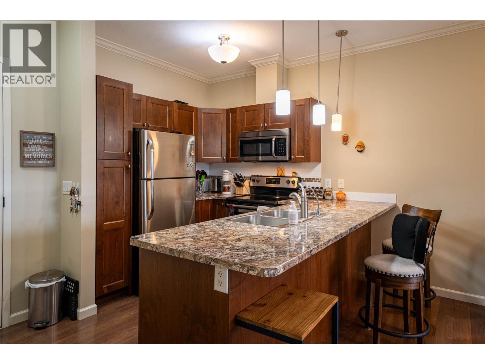 3010 35 Street Unit# 402, Vernon, British Columbia  V1T 0A7 - Photo 6 - 10369113
