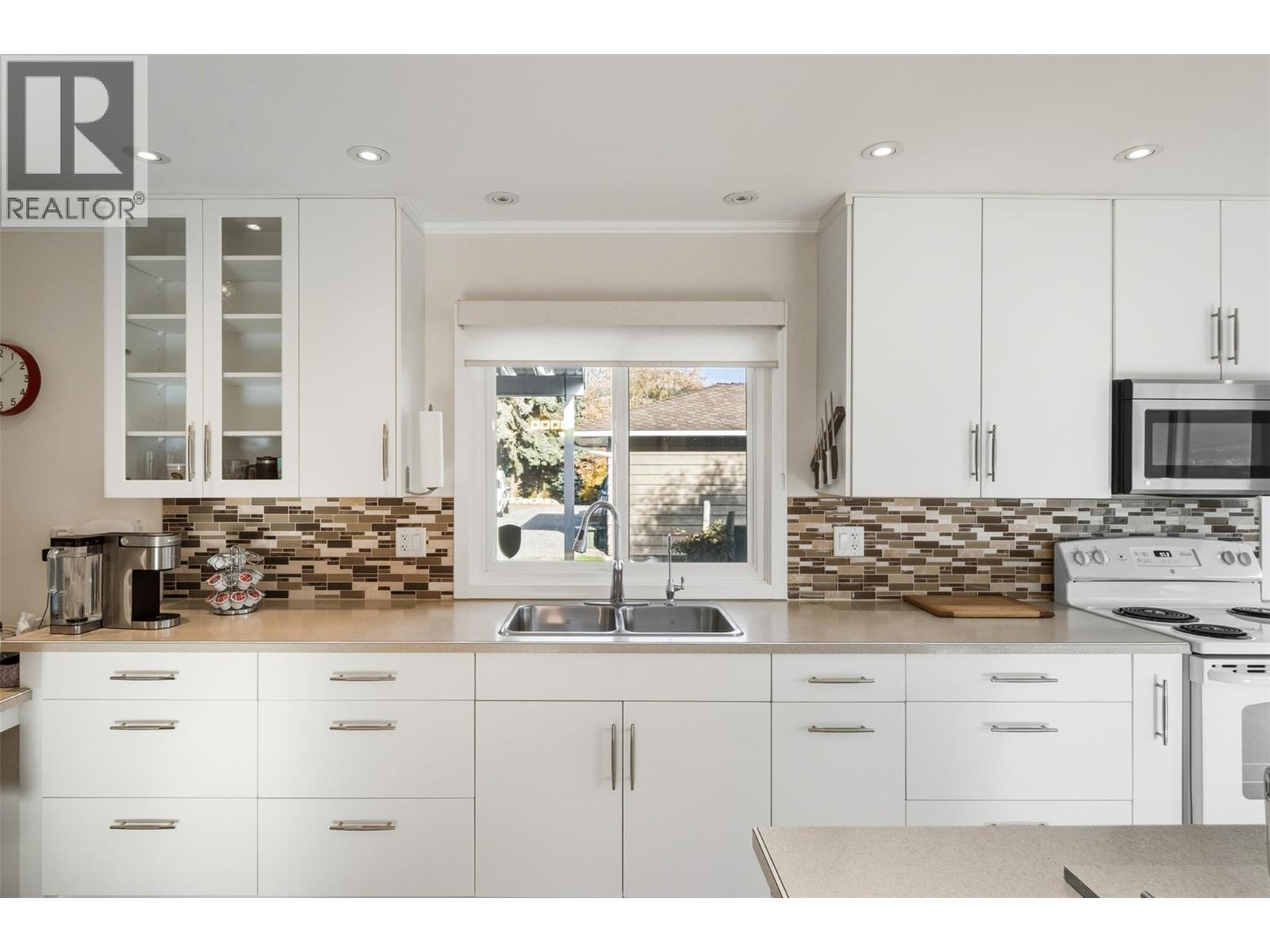 901 Newton Drive, Penticton, British Columbia  V2A 8Z4 - Photo 34 - 10369256