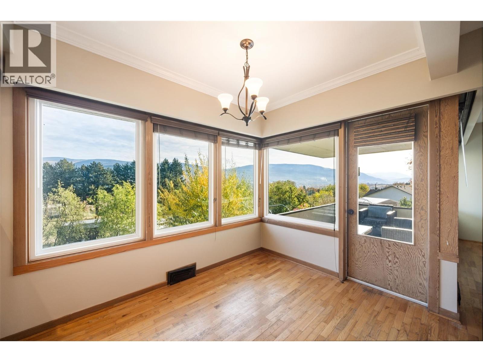 901 Newton Drive, Penticton, British Columbia  V2A 8Z4 - Photo 8 - 10369256