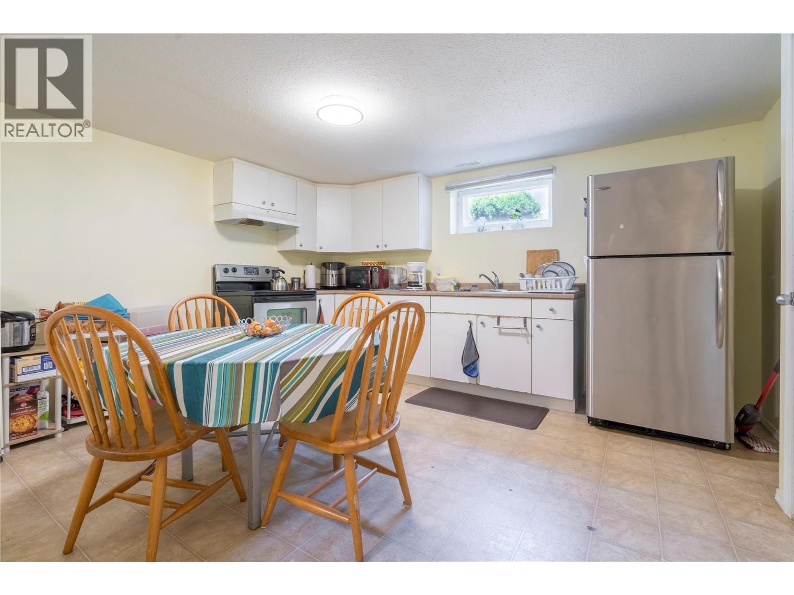3095 Gordon Drive, Kelowna, British Columbia  V1W 3R1 - Photo 13 - 10369376