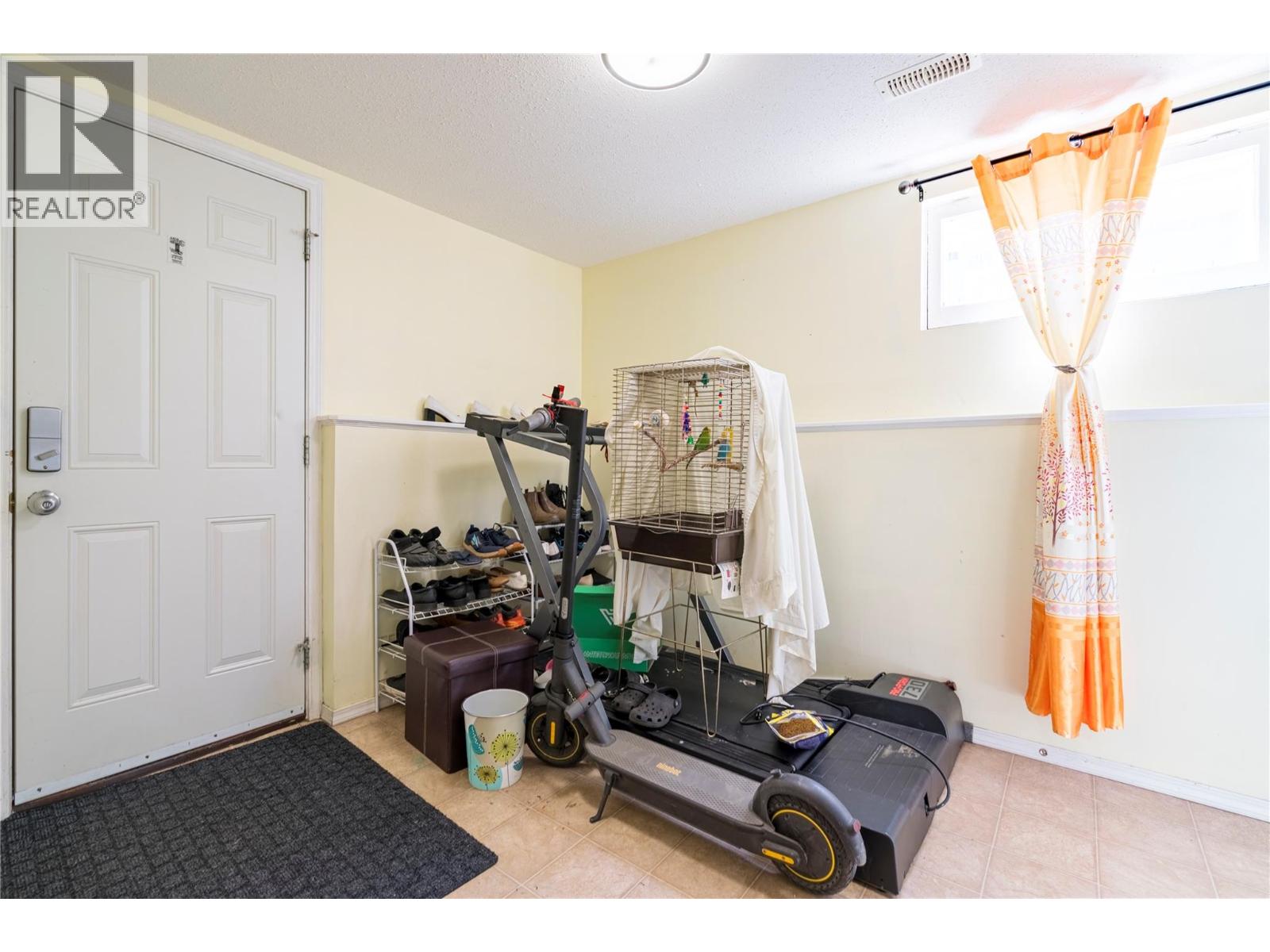 3095 Gordon Drive, Kelowna, British Columbia  V1W 3R1 - Photo 17 - 10369376