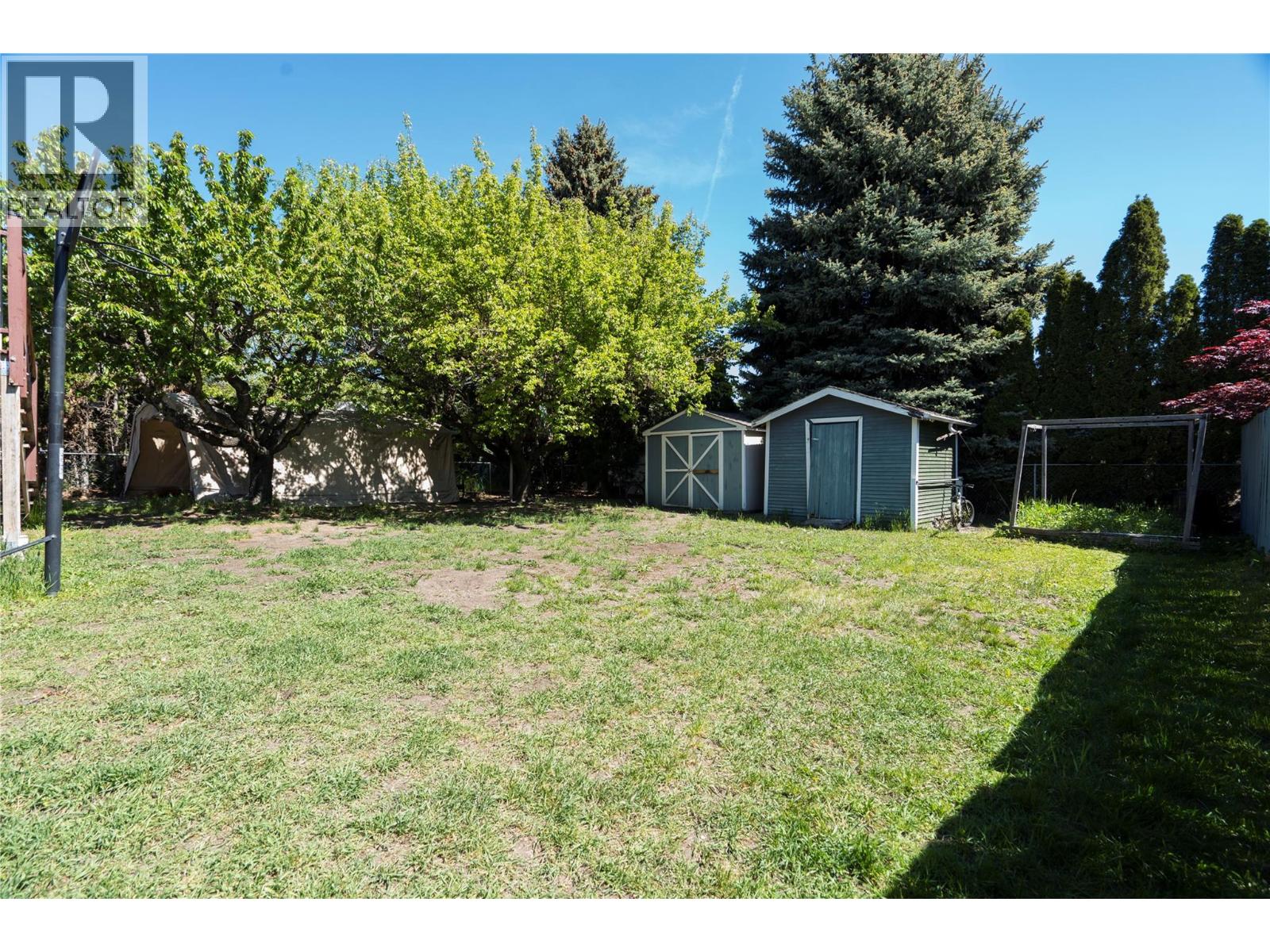 3095 Gordon Drive, Kelowna, British Columbia  V1W 3R1 - Photo 23 - 10369376