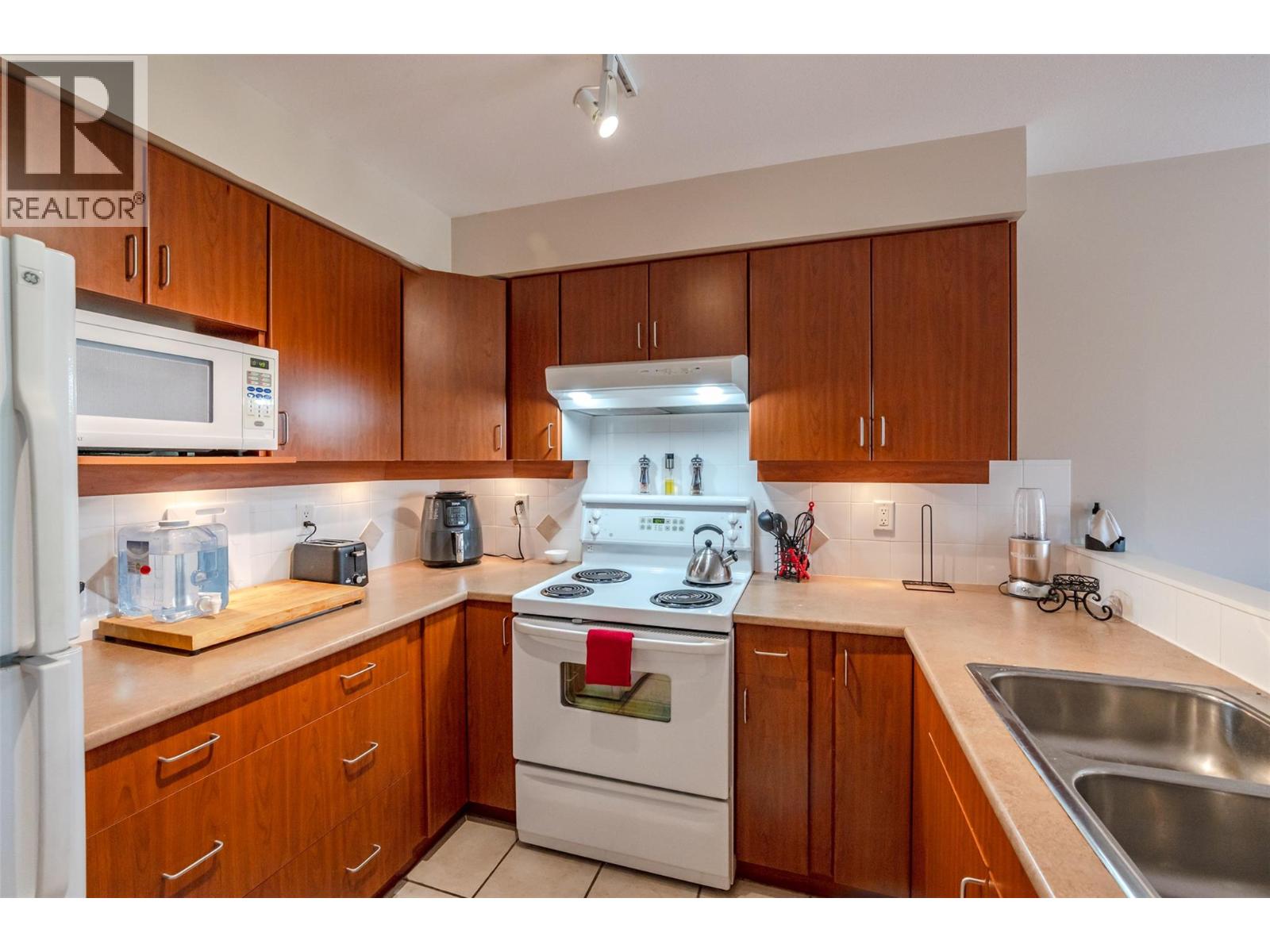 7600 Cottonwood Drive Unit# 404, Osoyoos, British Columbia  V0H 1V0 - Photo 13 - 10369374