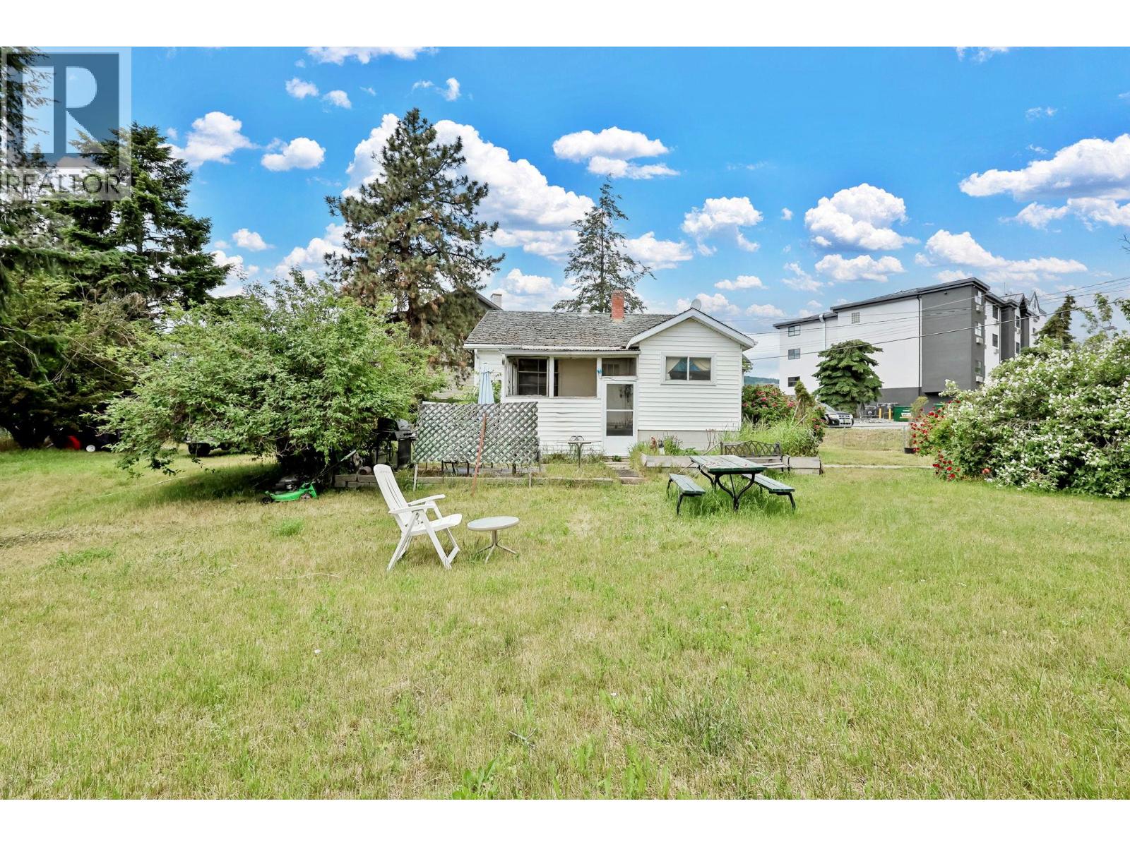 2571 & 2573 Hebert Road, West Kelowna, British Columbia  V4T 2J6 - Photo 8 - 10369433