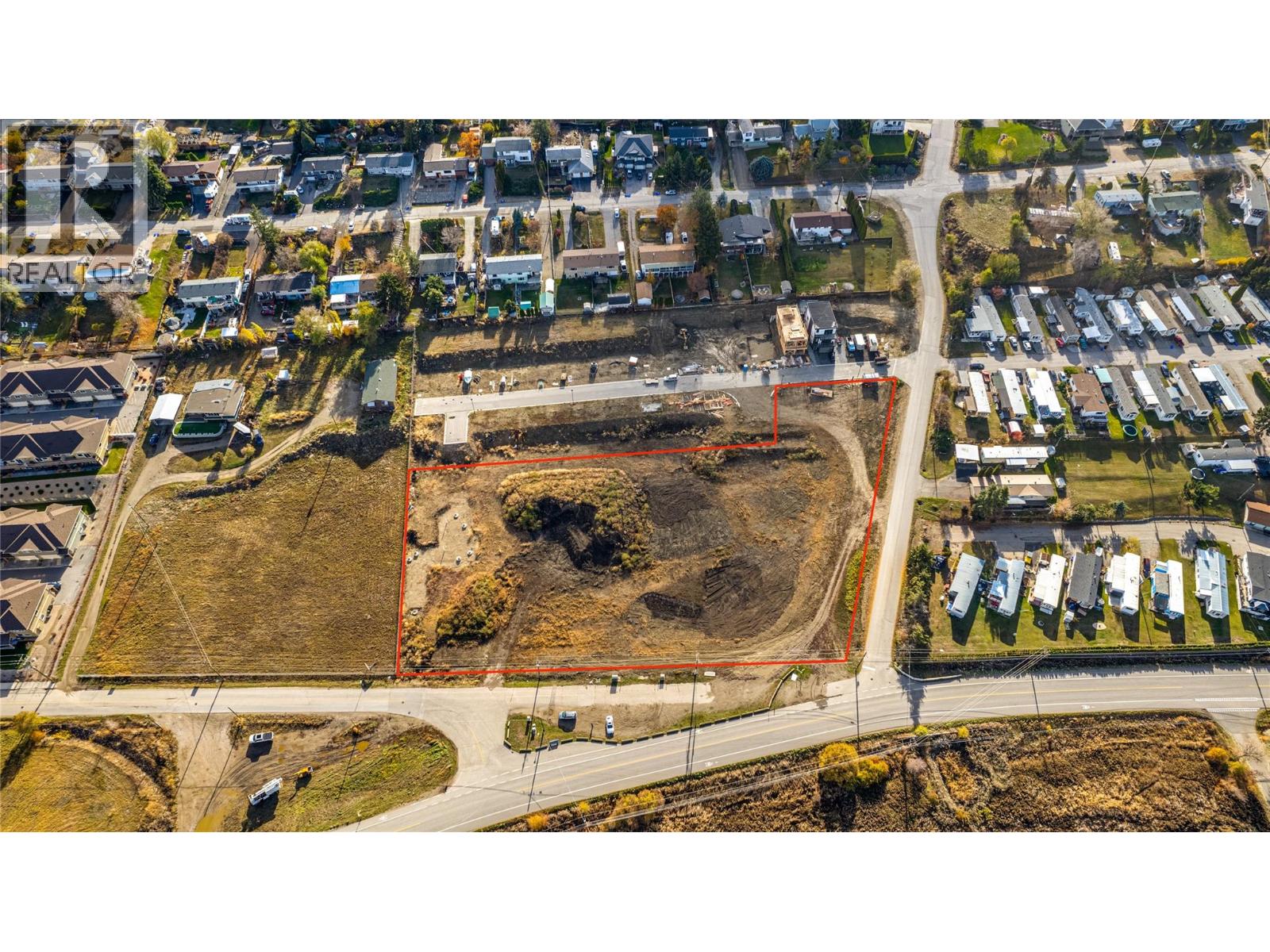 6758 Okanagan Avenue, Vernon, British Columbia  V1H 1M2 - Photo 2 - 10369400