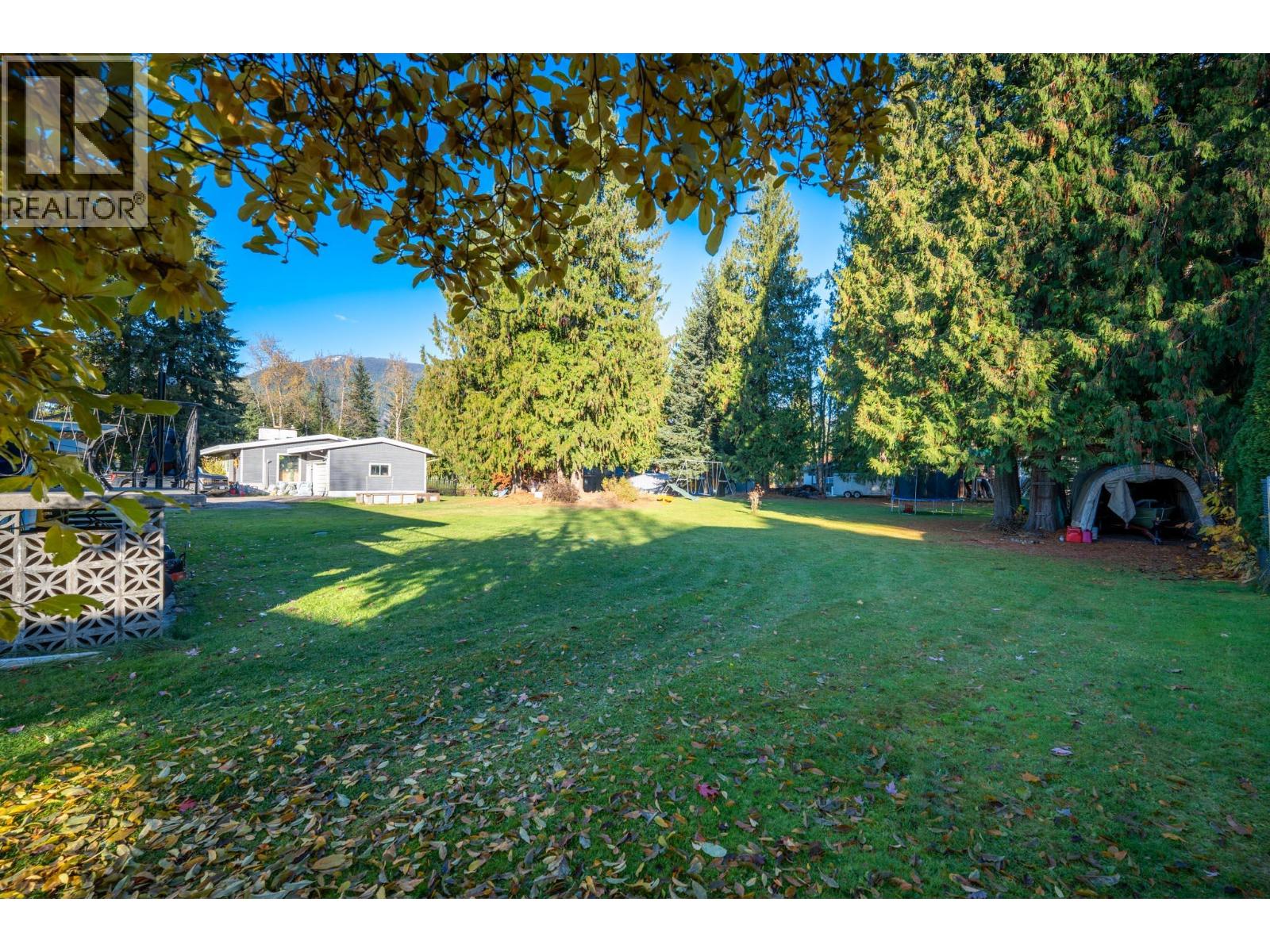 1840 Airport Way, Revelstoke, British Columbia  V0E 2S1 - Photo 6 - 10367127