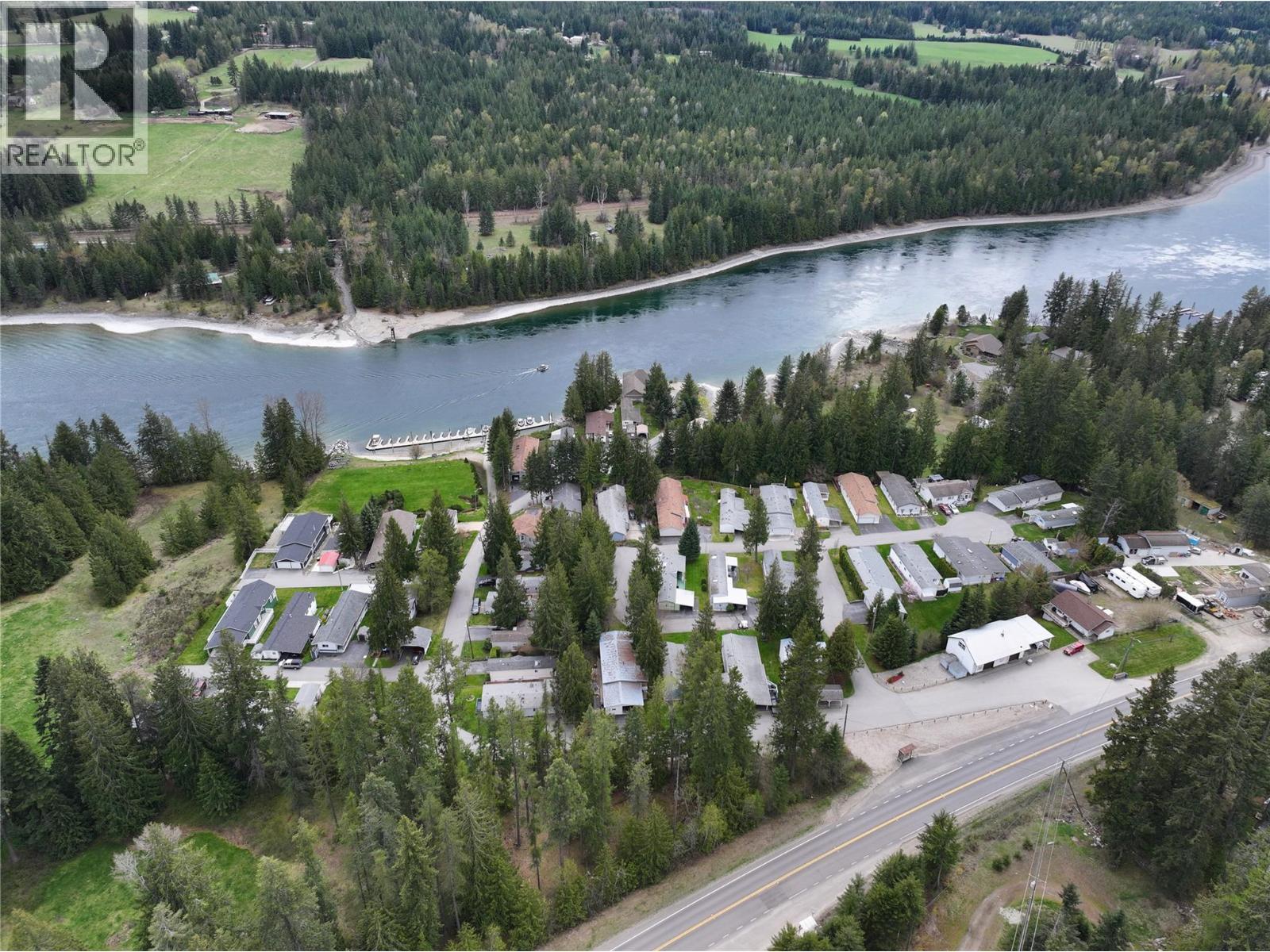 7126 3a Highway, Nelson, British Columbia  V1L 6S3 - Photo 2 - 10369482
